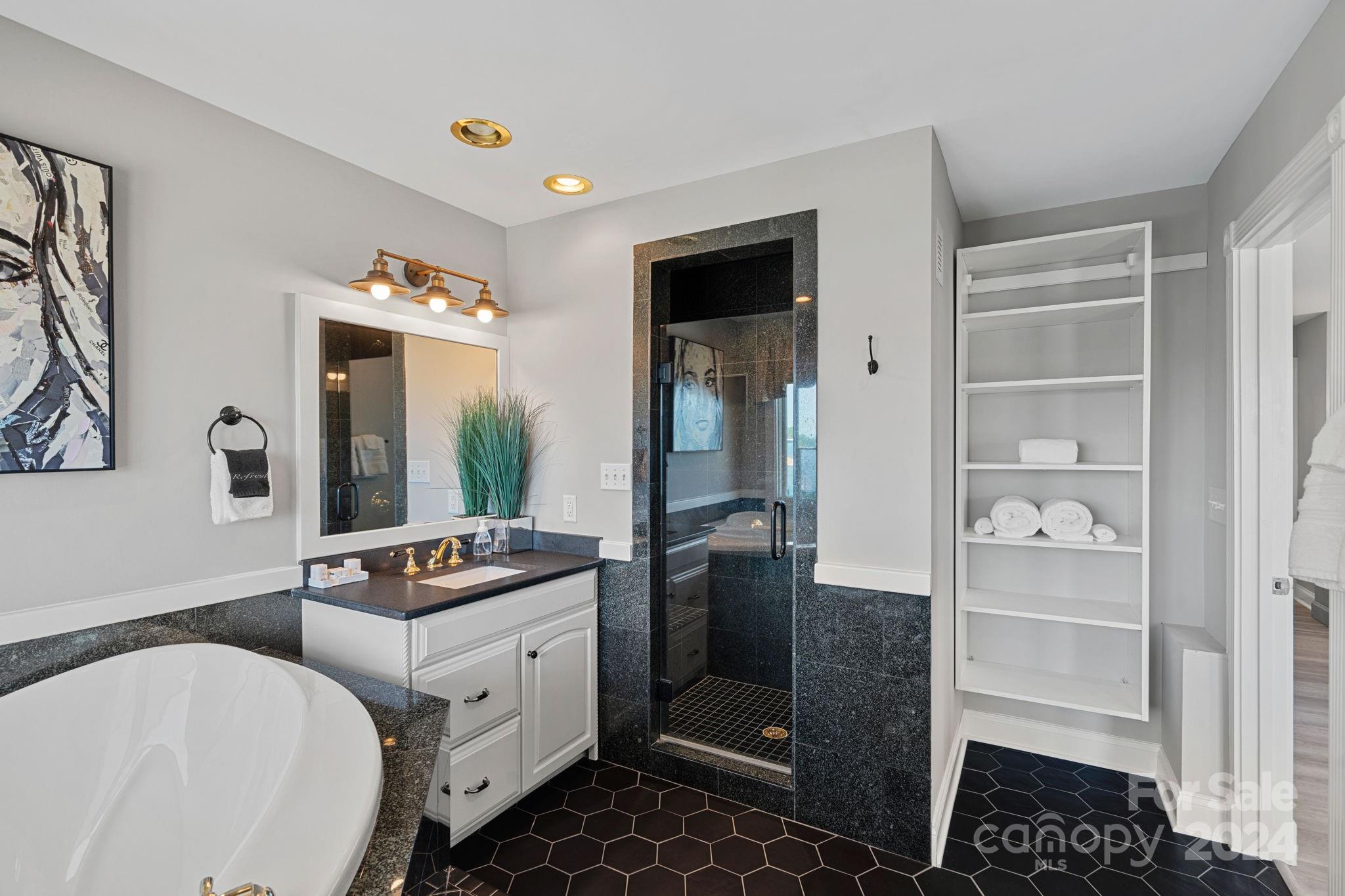 Point Largo - Residential