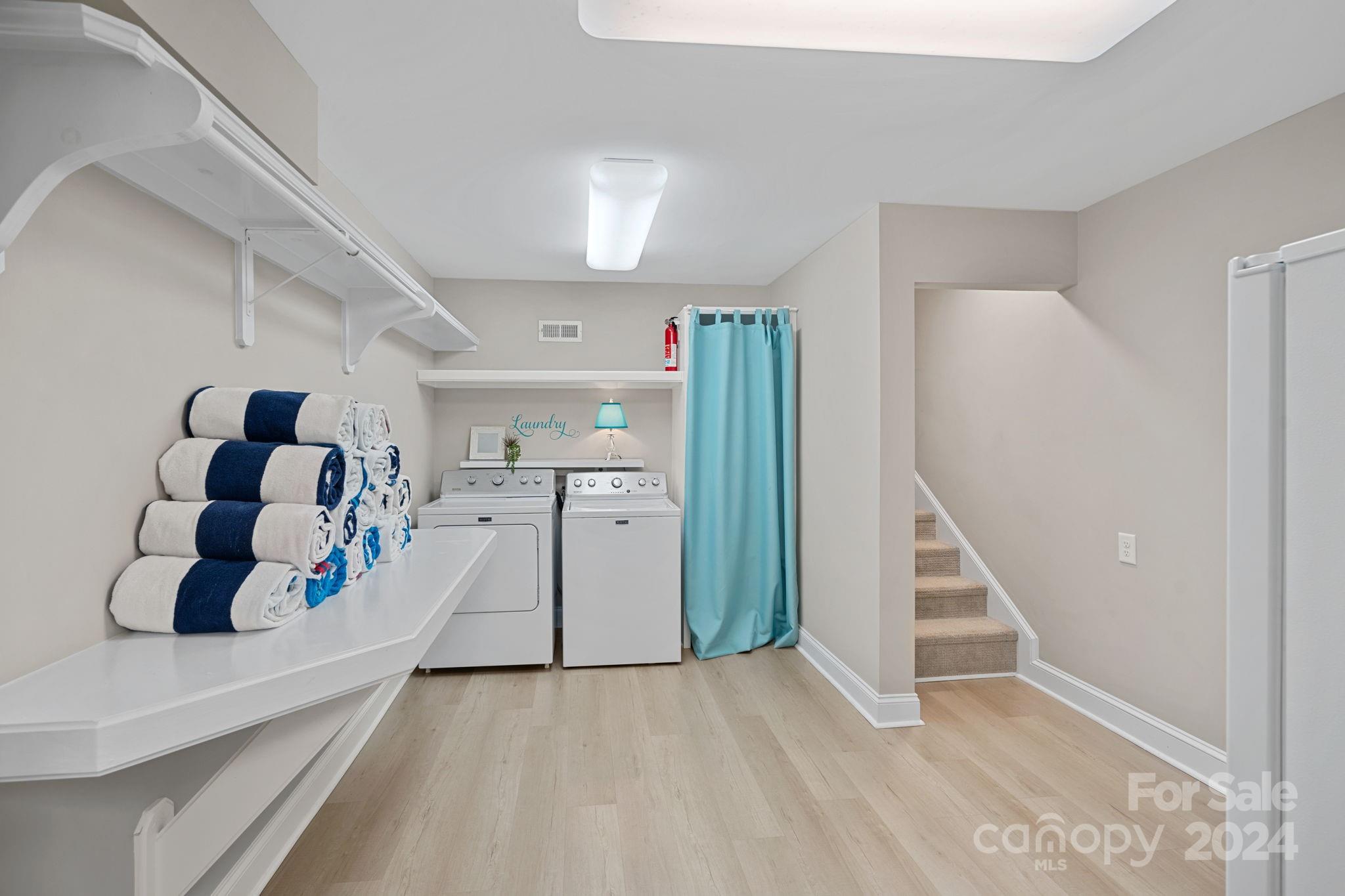 Point Largo - Residential