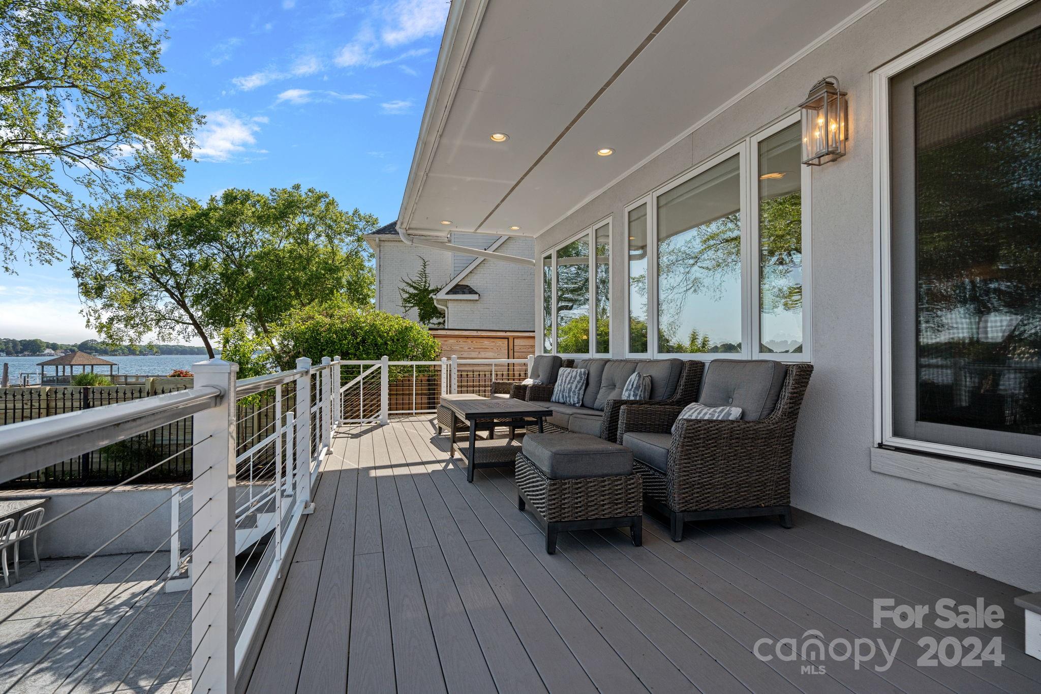 Point Largo - Residential