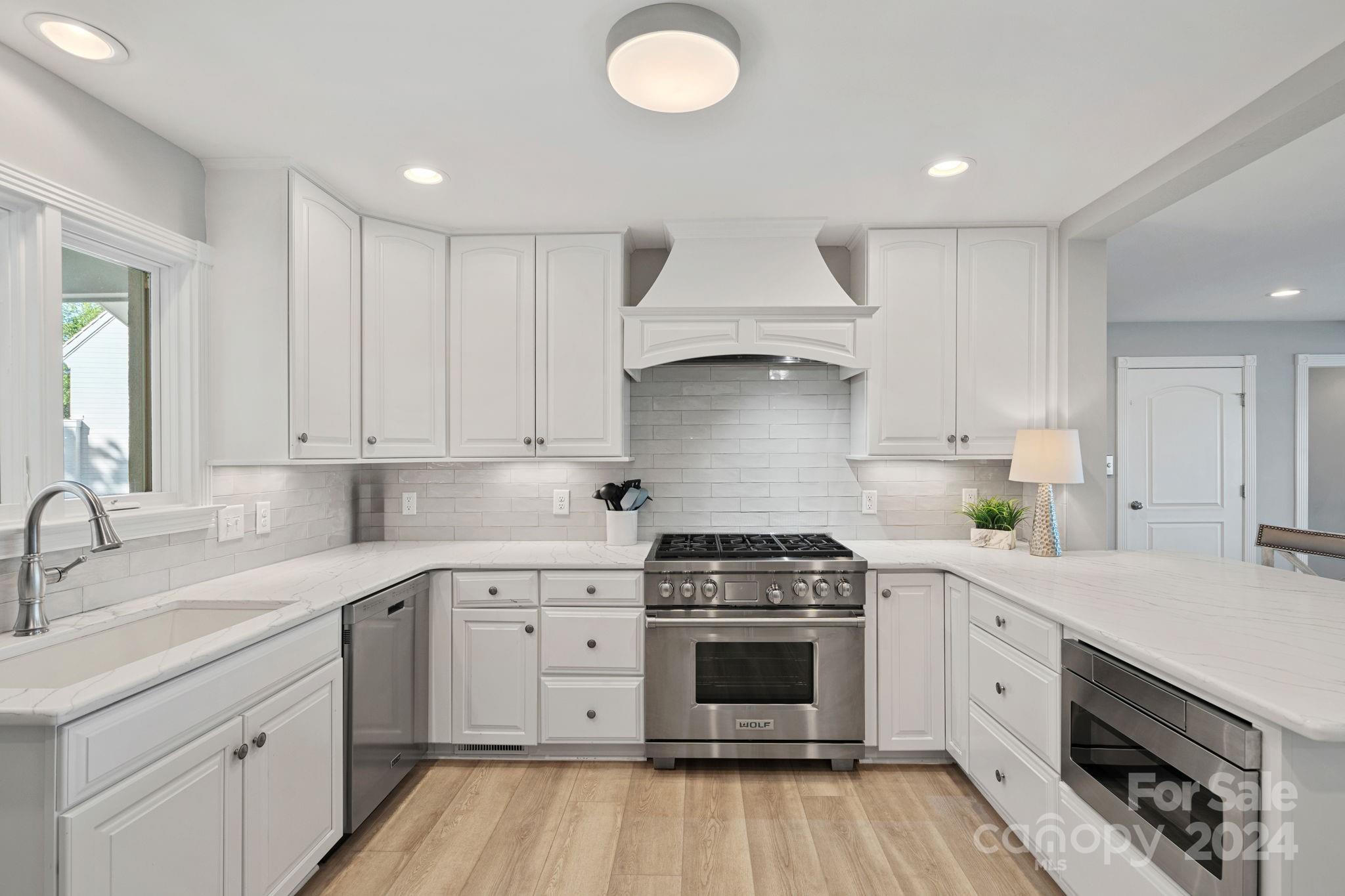 Point Largo - Residential