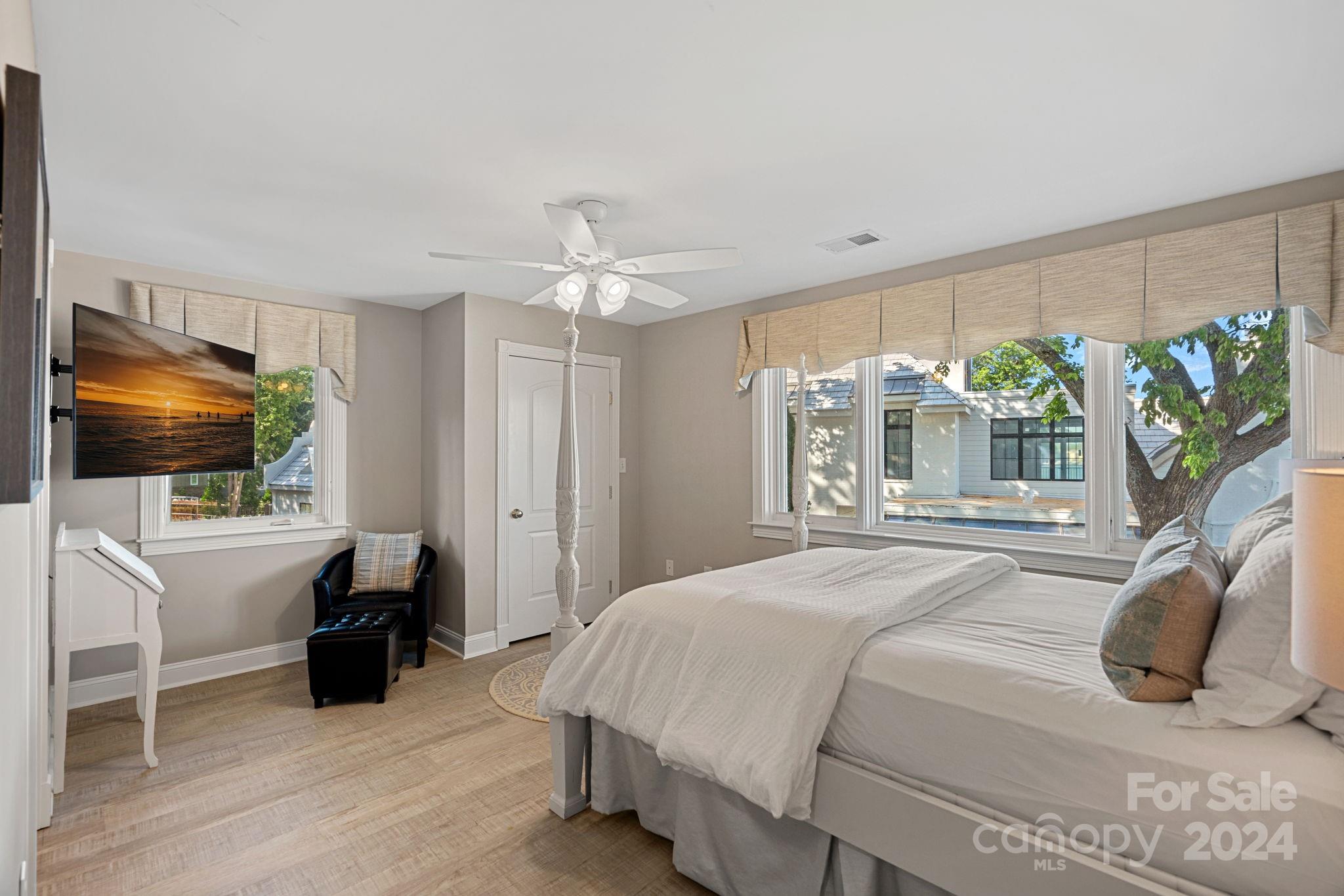 Point Largo - Residential