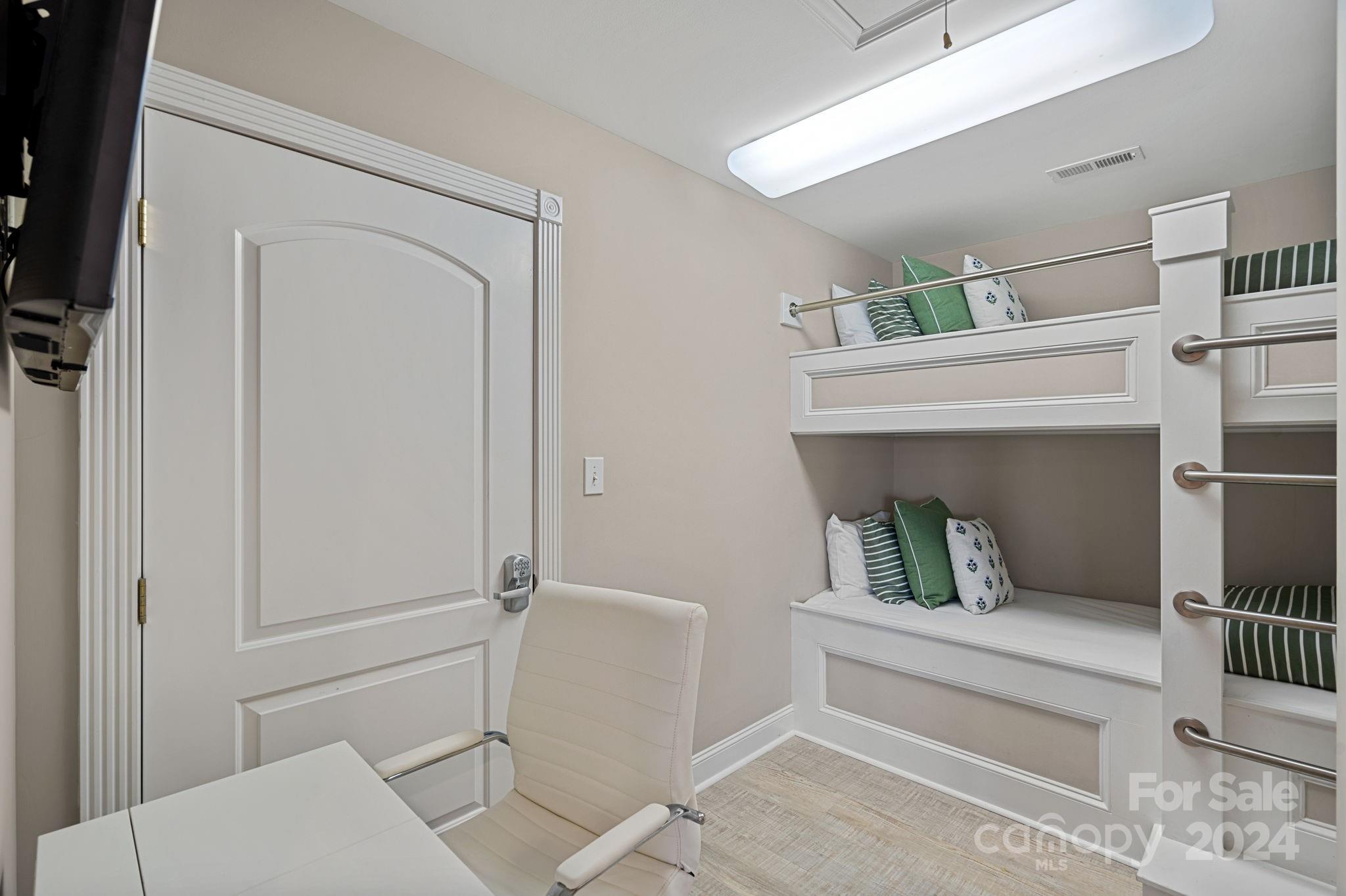 Point Largo - Residential