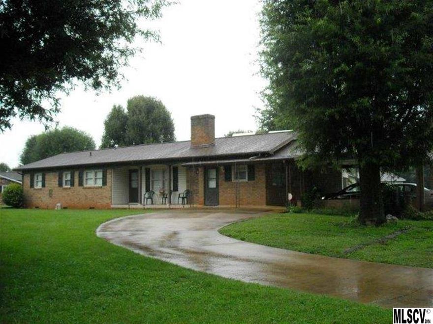 Great brick ranch with room to roam. Blend of hardwoods, tile, & carpet areas. Living room with gas logs, den, sunroom, 4 bedroom, 2 baths. Rocking chair front porch, detached oversize garage with half bath. All appliances remain. Seller offering a 1 yr warranty.  Detached garage has half bath & attached green house. Appraisal done in 2010 shows effective age of 12 years.