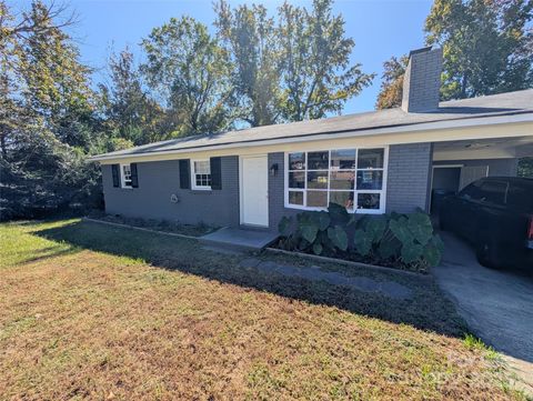 Photo of 102 Central Avenue, Bessemer City, NC 28016 (MLS # 4311770)