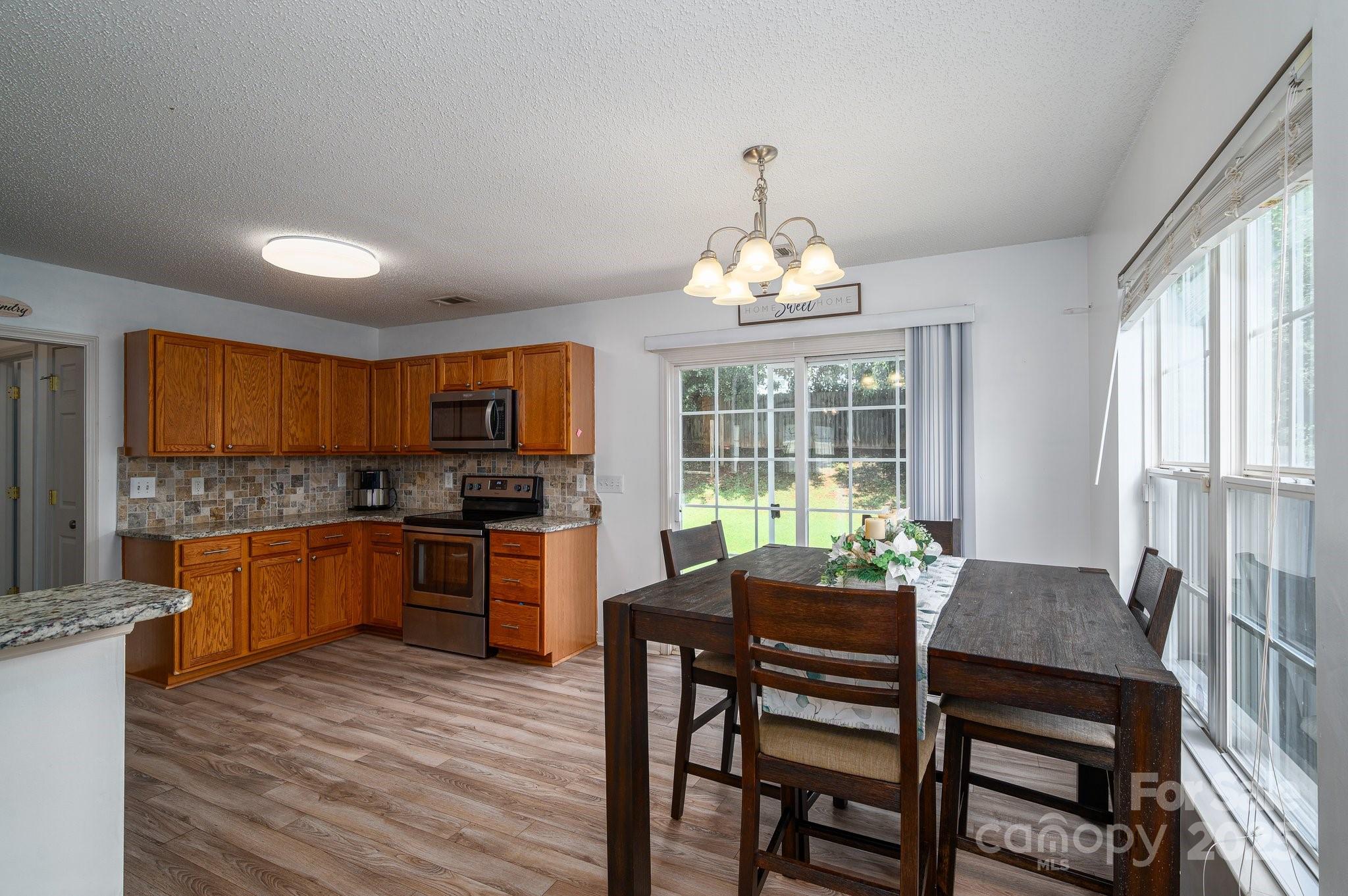 2119 Wexford Way