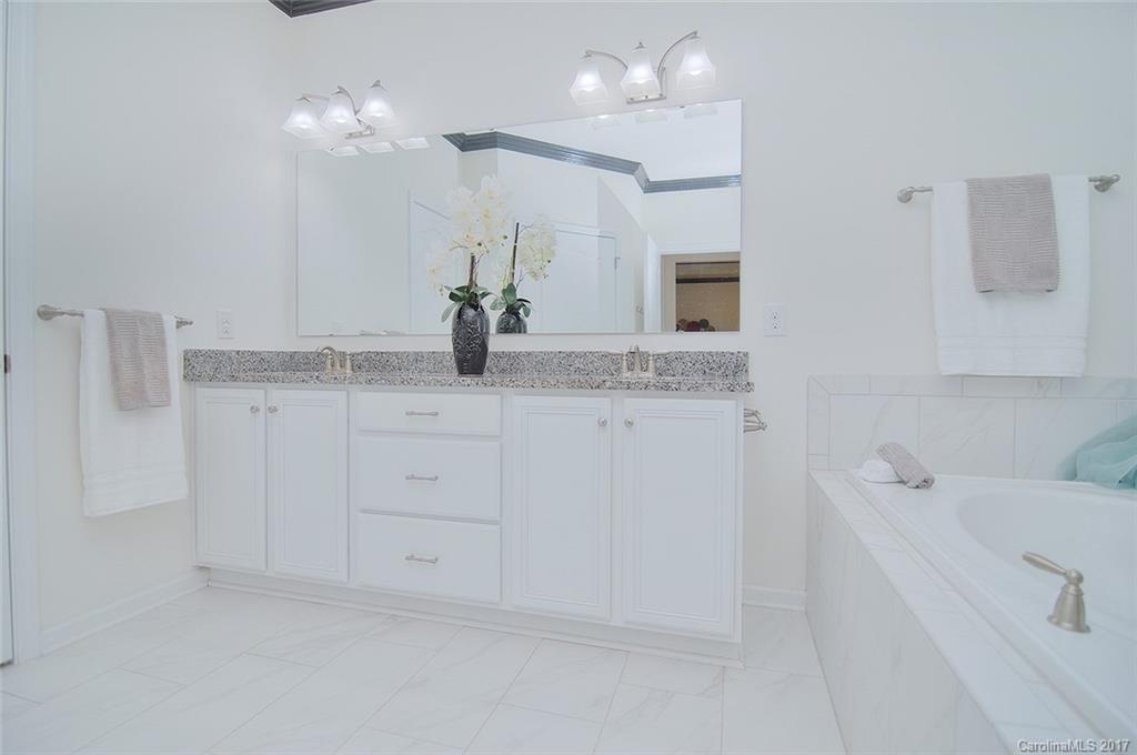 Hawks Creek - Residential