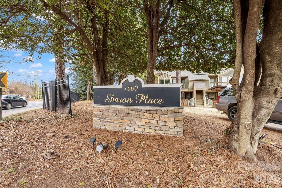 Sharon Place - Residential