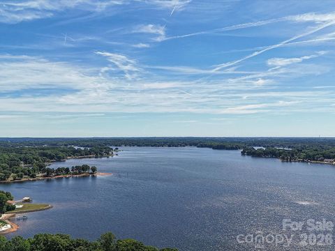 Photo of 8793 Peninsula Drive, Terrell, NC 28682 (MLS # 4396352)
