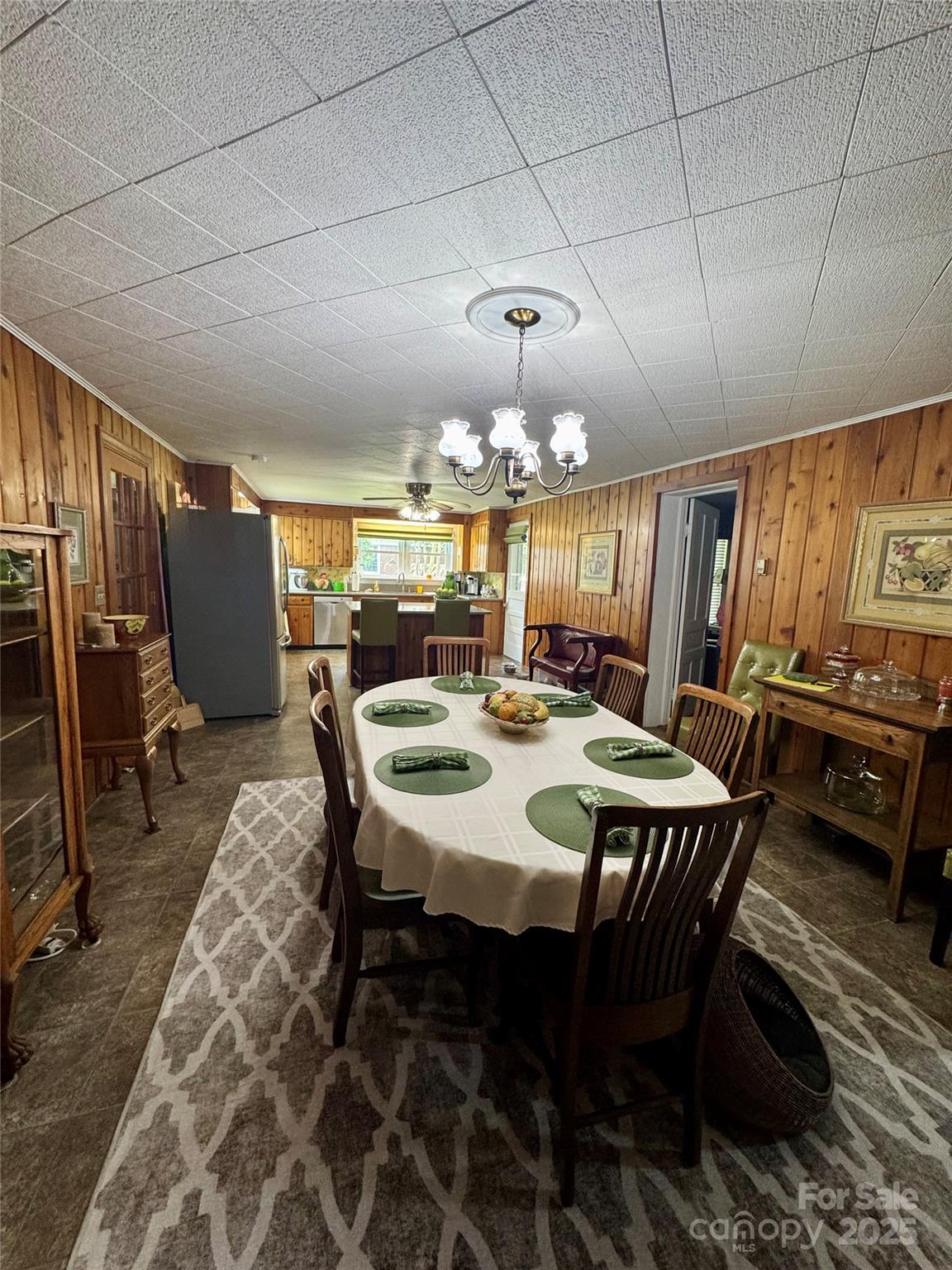 300 Blackmon Street S