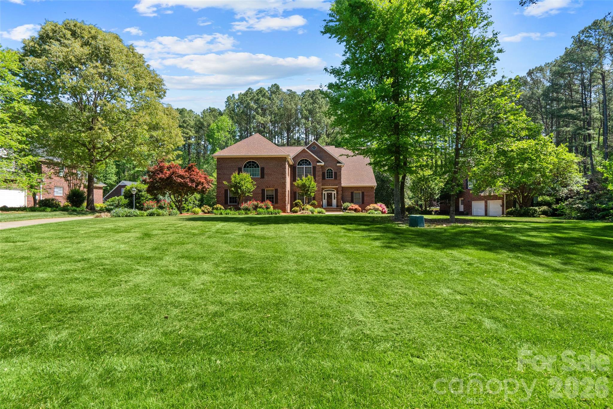 226 W Glenview Drive