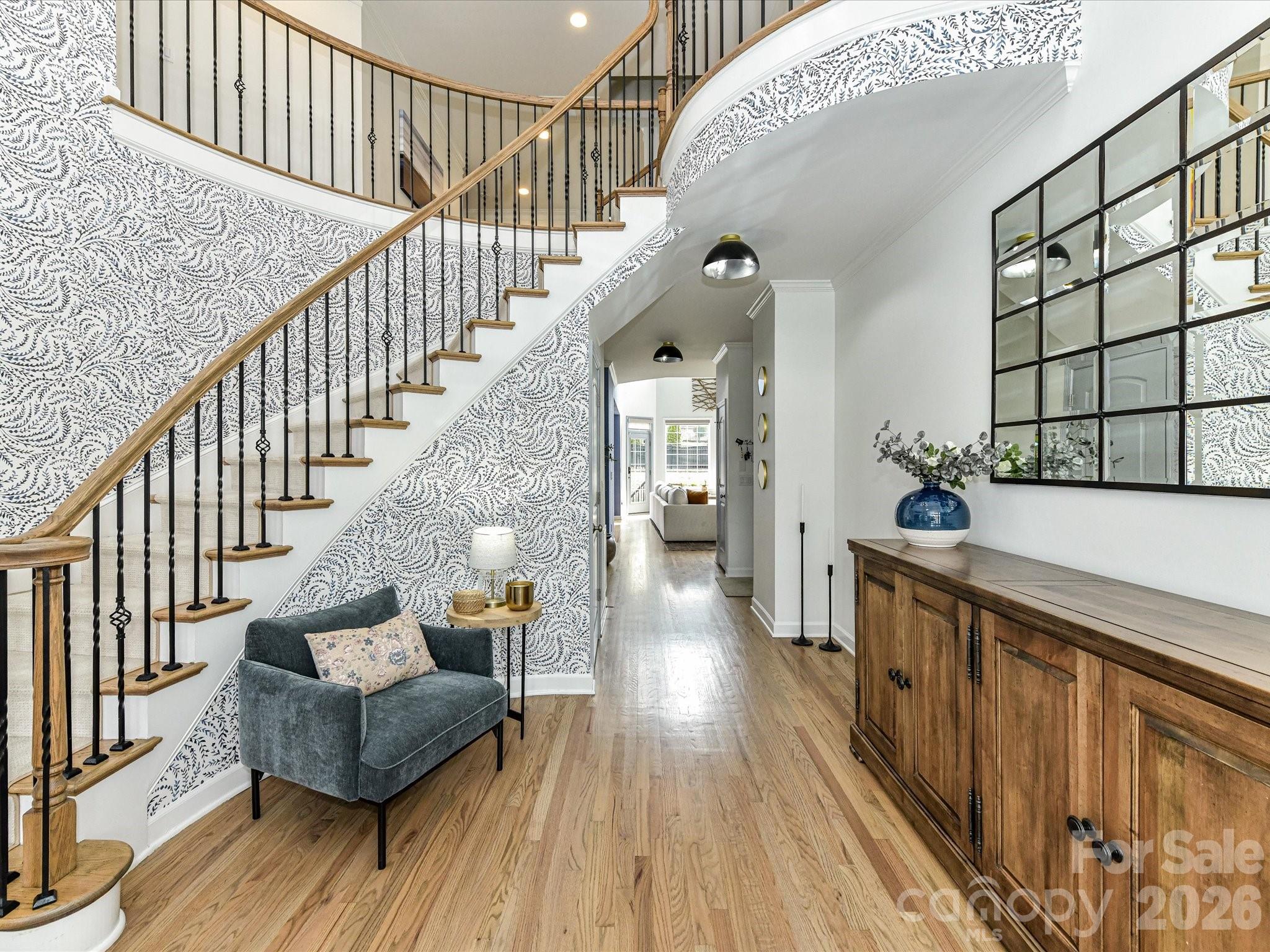 8926 N Dorchester Trace