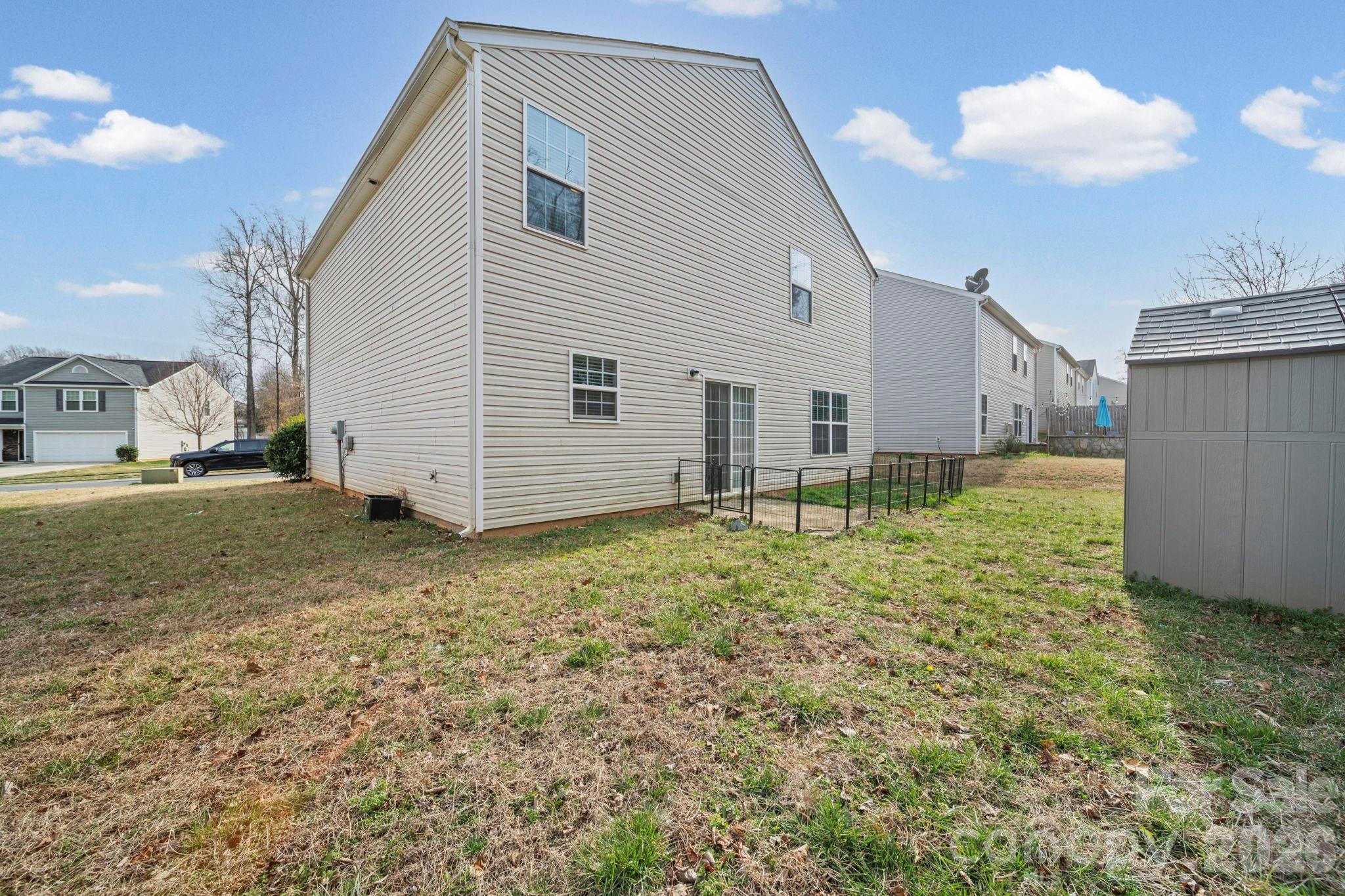 Davis Meadows - Residential