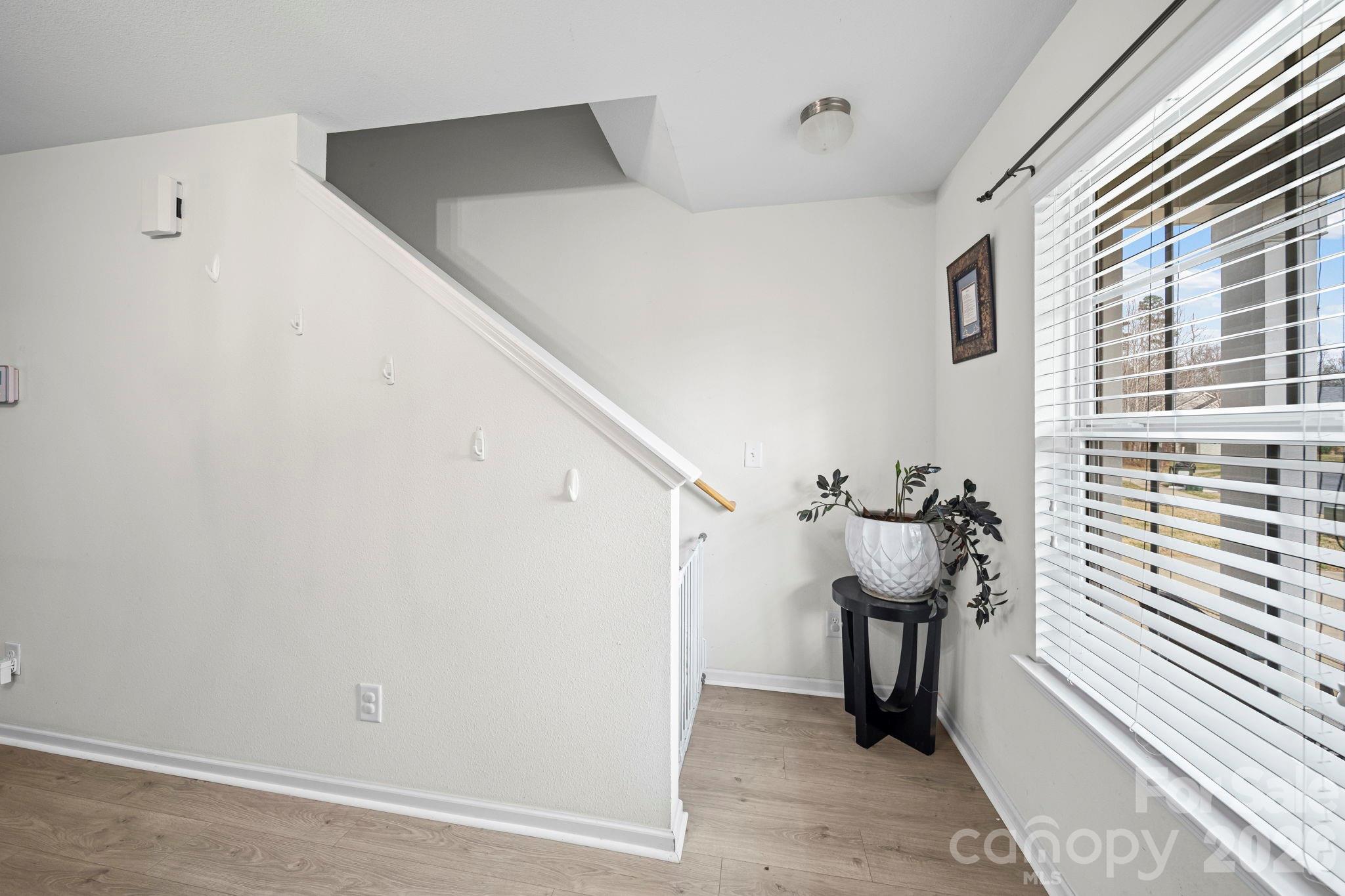 Davis Meadows - Residential