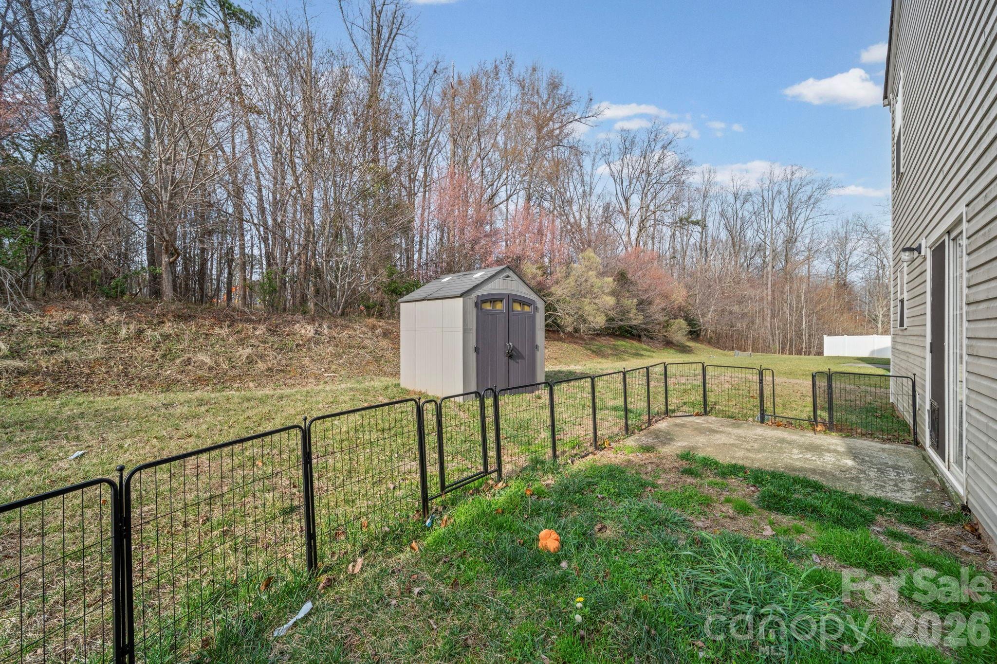 Davis Meadows - Residential