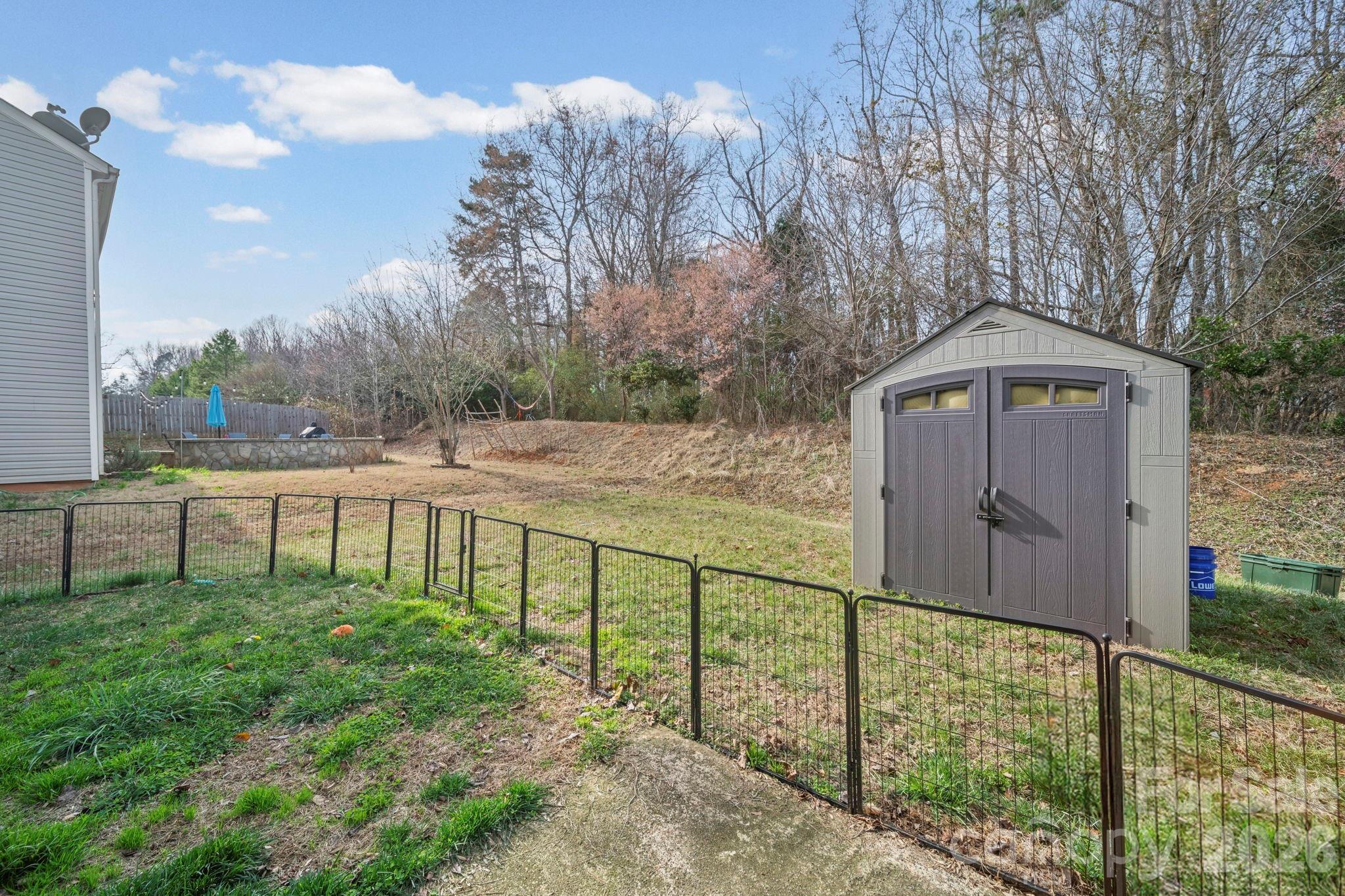 Davis Meadows - Residential