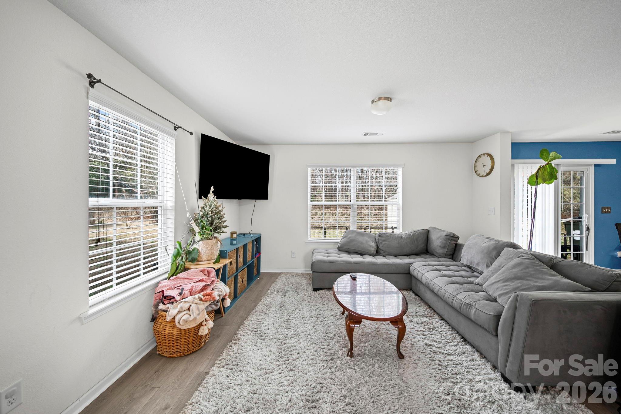 Davis Meadows - Residential