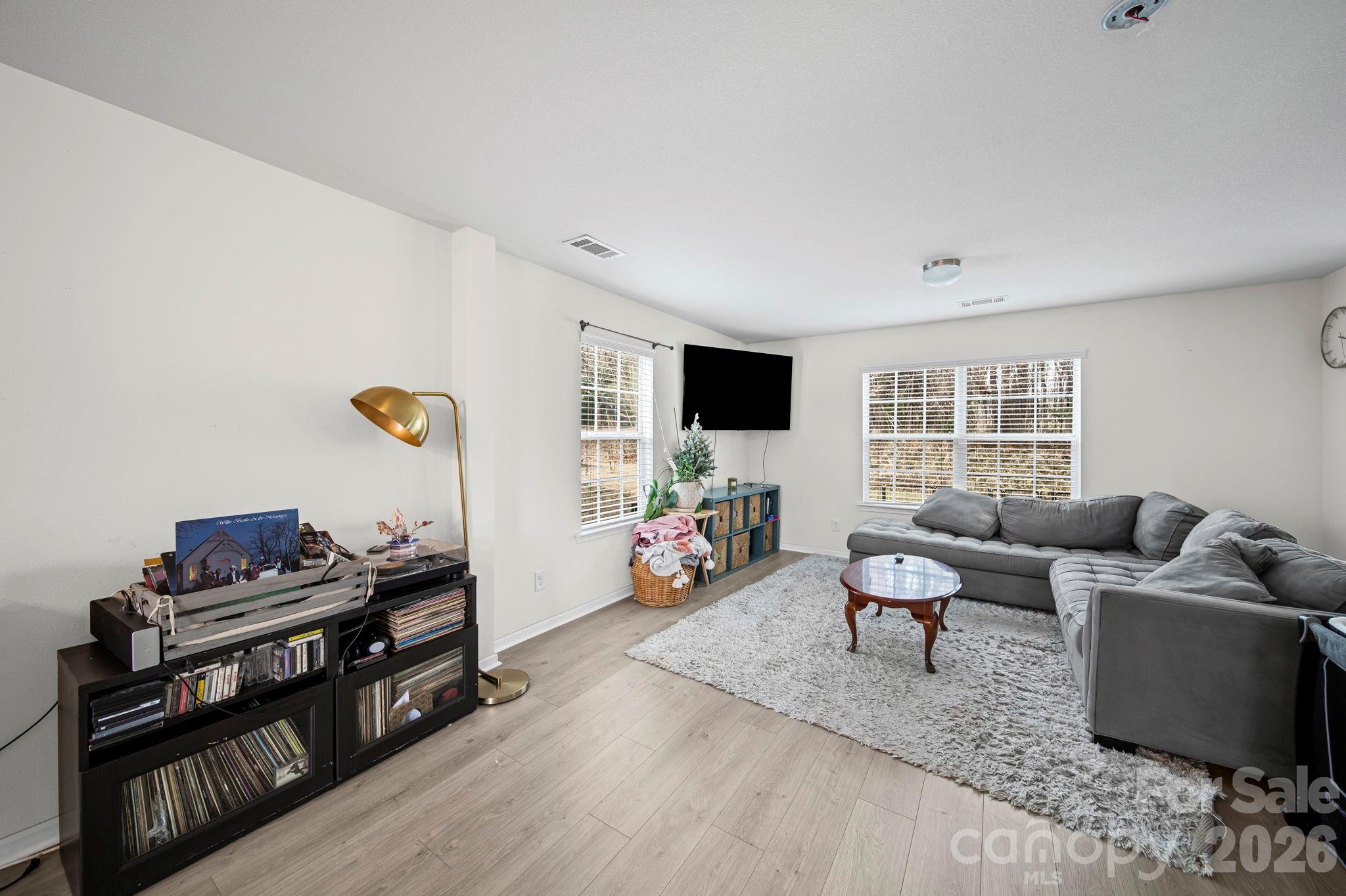 Davis Meadows - Residential