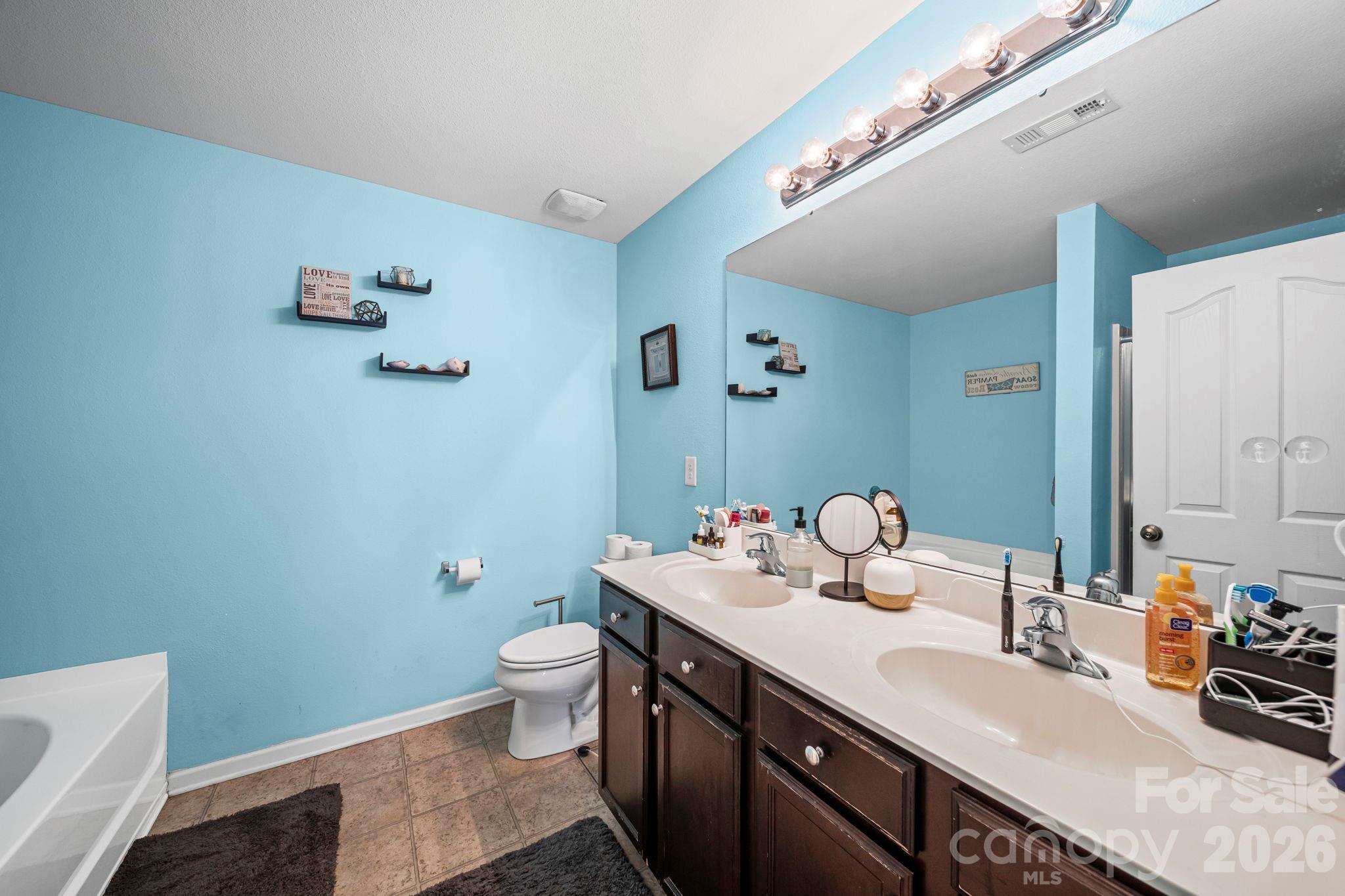 Davis Meadows - Residential