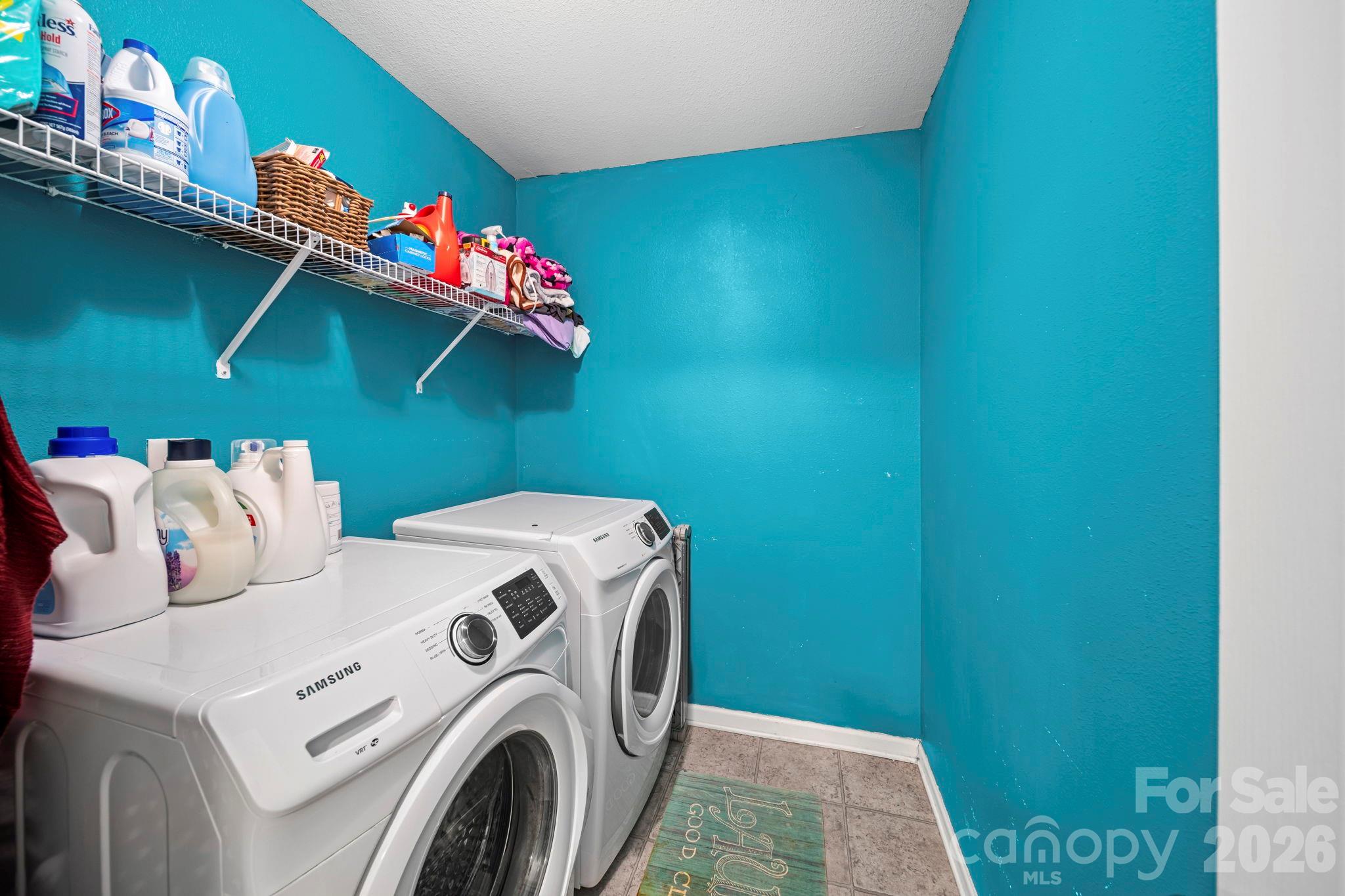 Davis Meadows - Residential