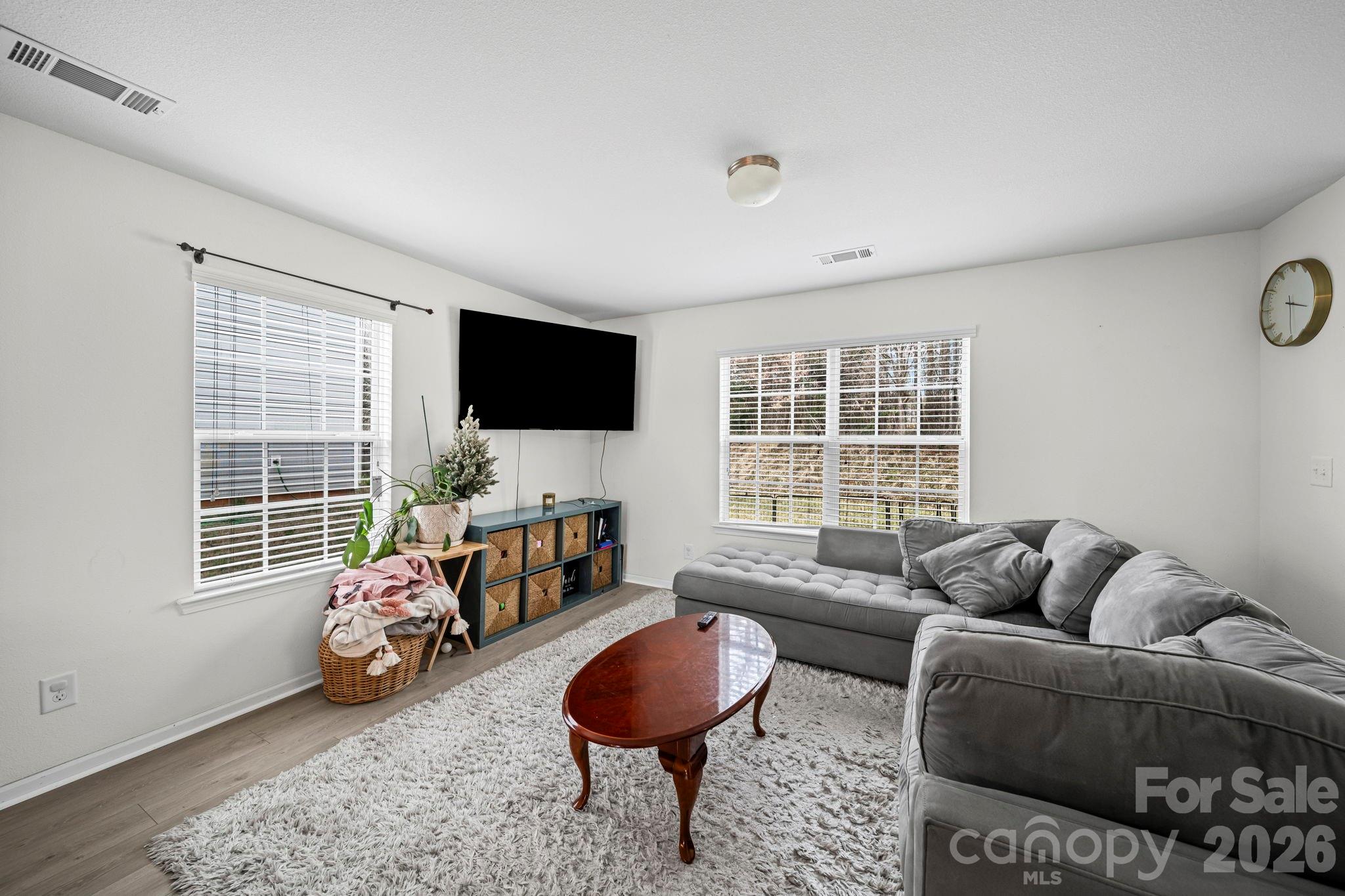 Davis Meadows - Residential