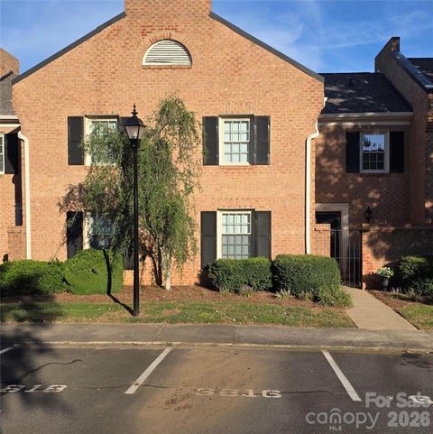 Photo of 6816 Dumbarton Drive, Charlotte, NC 28210 (MLS # 4423174)