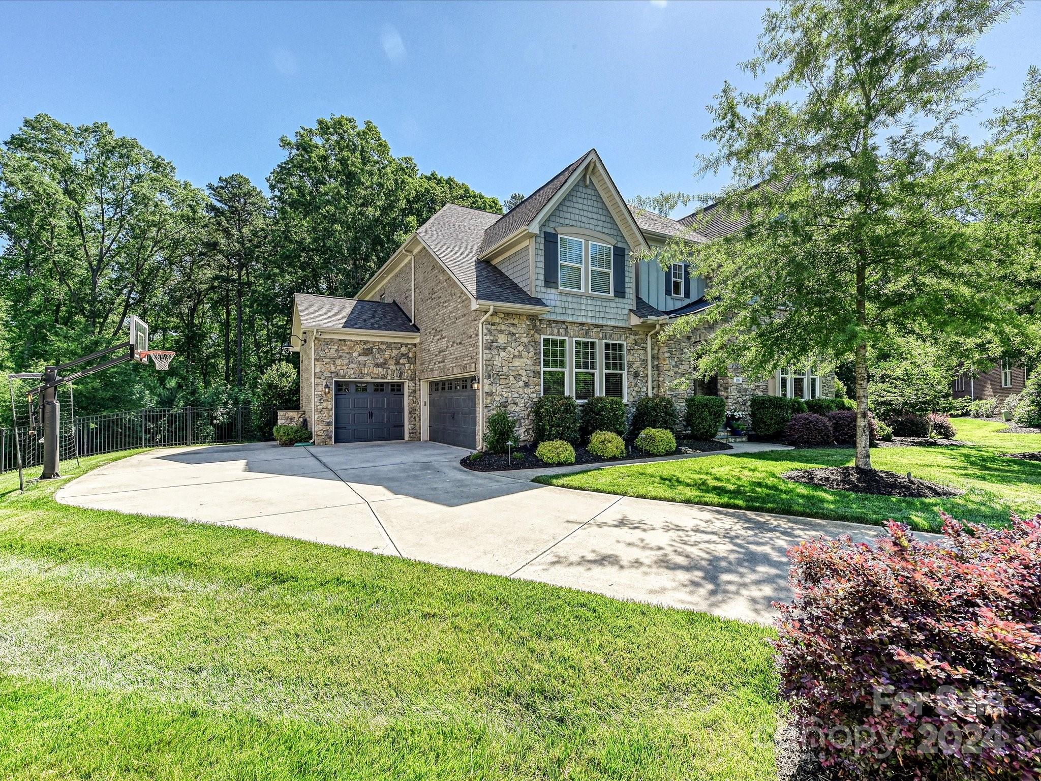 The Falls at Weddington - Residential