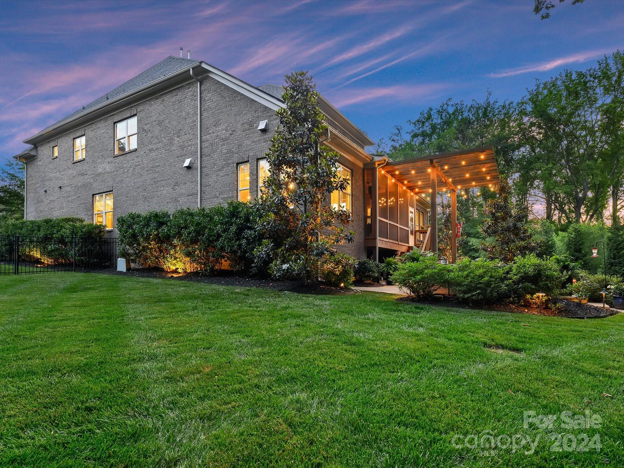 The Falls at Weddington - Residential