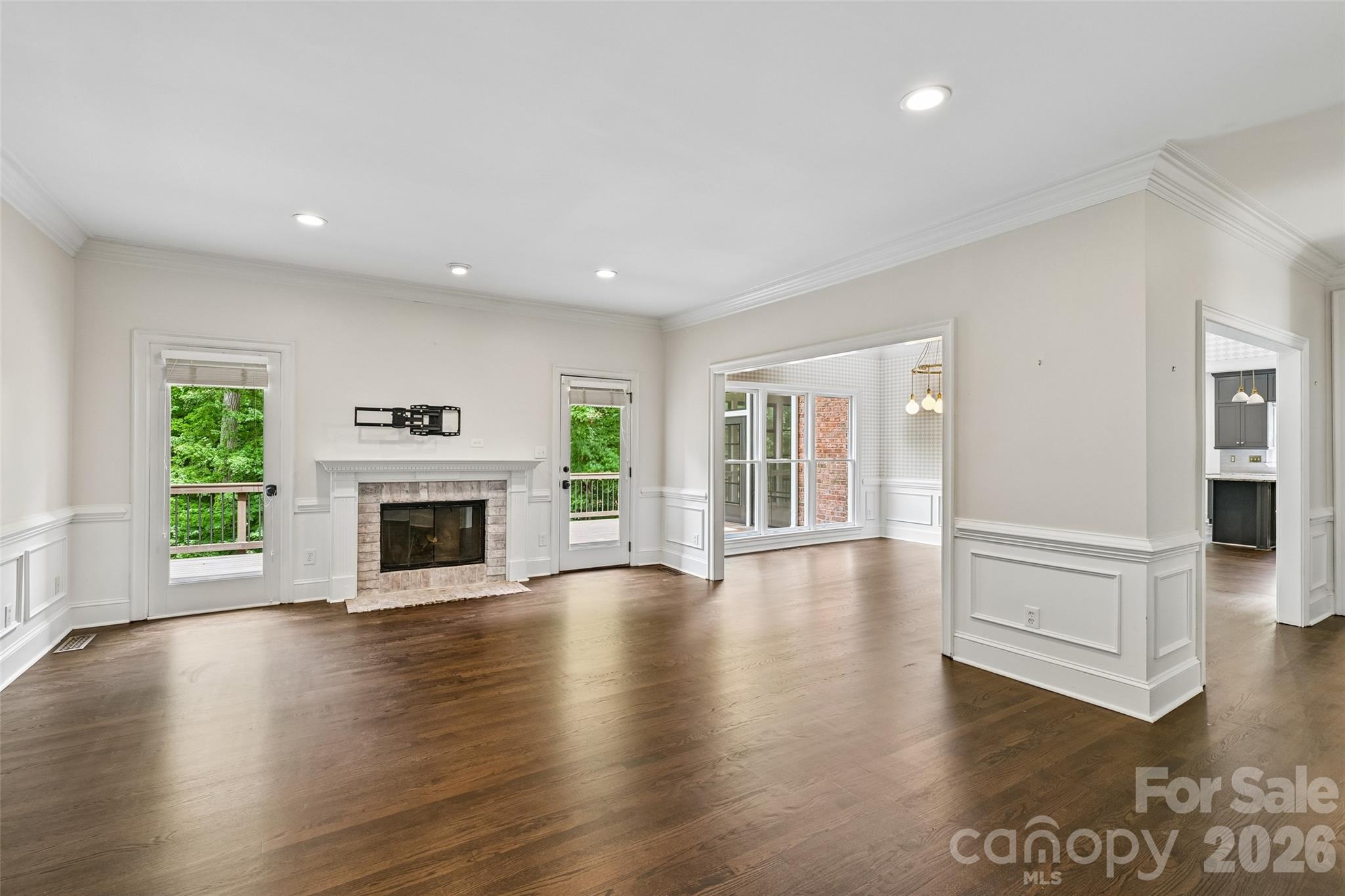 5609 Camilla Drive