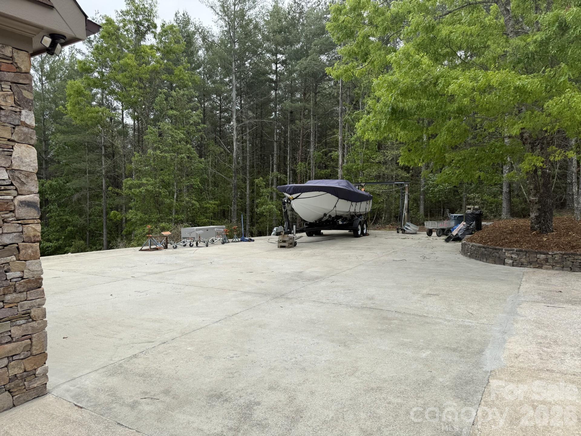 Bear Cliff - Residential
