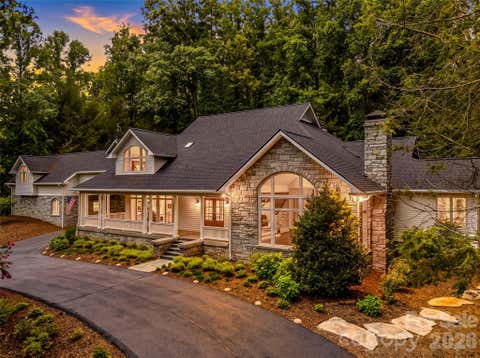 Photo of 4 Cedar Hill Drive, Asheville, NC 28803 (MLS # 4390300)