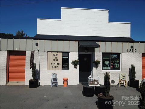 Photo of 1812 Mooresville Road, Salisbury, NC 28147 (MLS # 4314502)