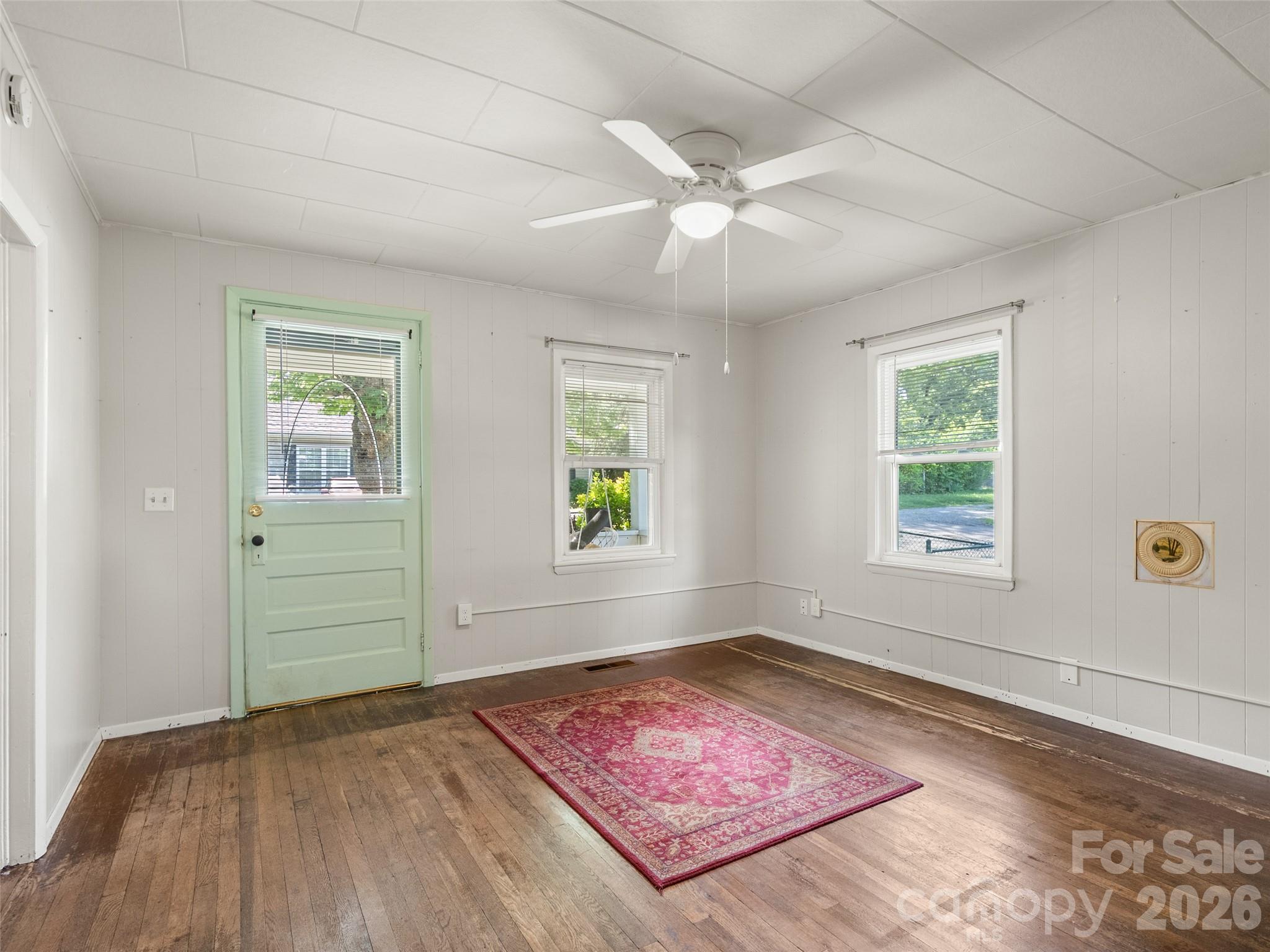 2 Pelzer Street