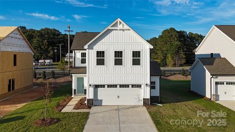 Photo of 2309 Bulwarks Court #4, Albemarle, NC 28001 (MLS # 4307994)