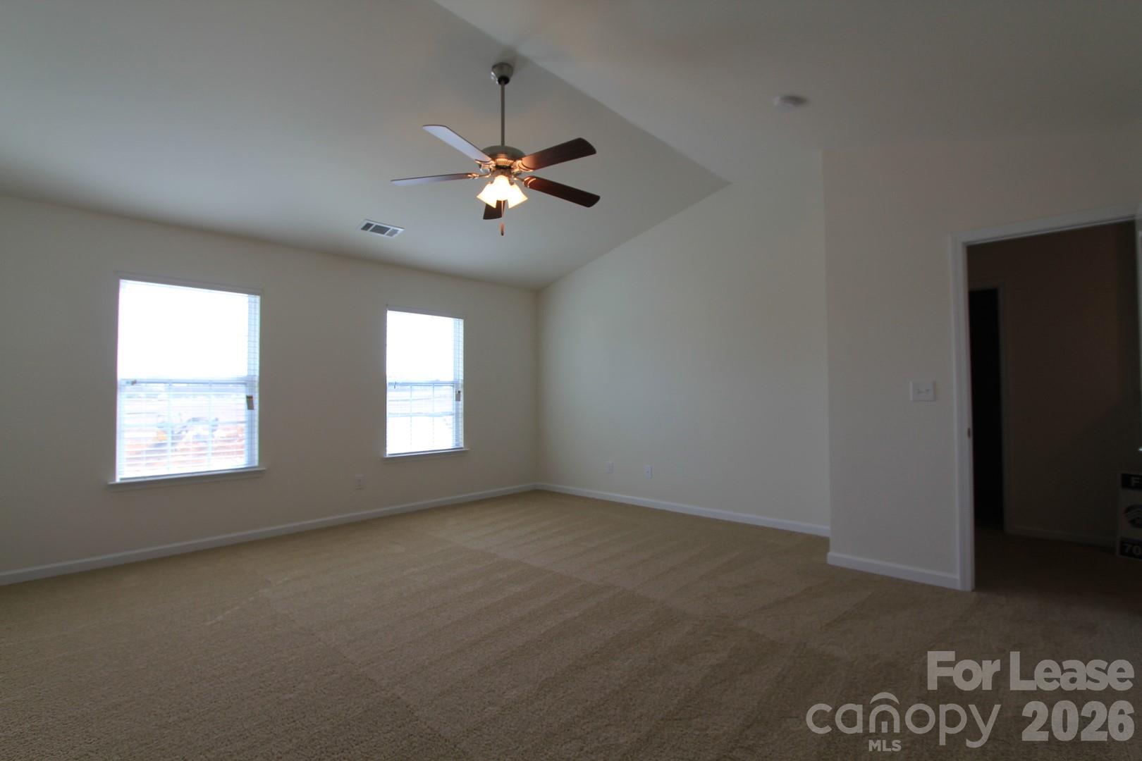 127 Queensway Lane