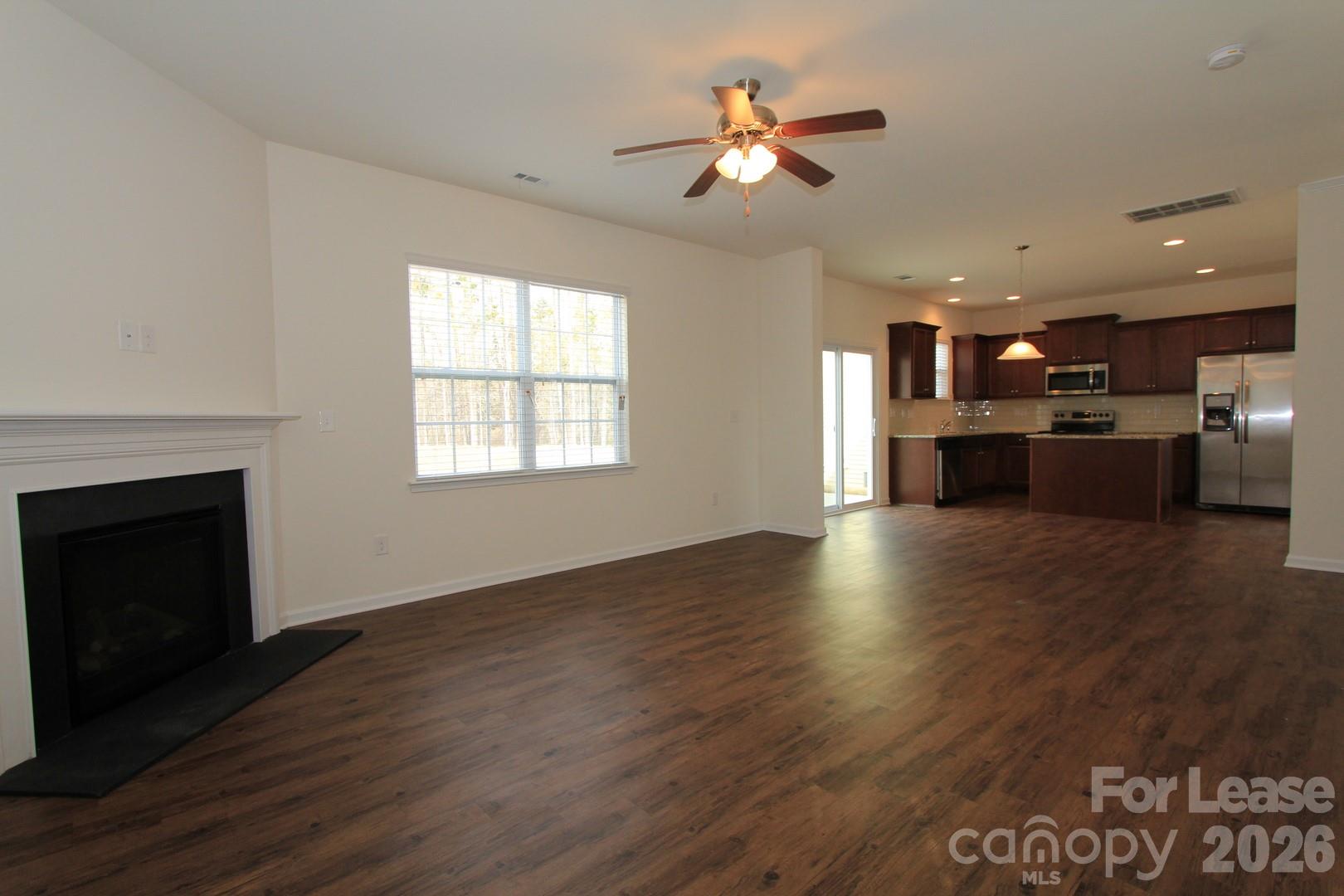 127 Queensway Lane