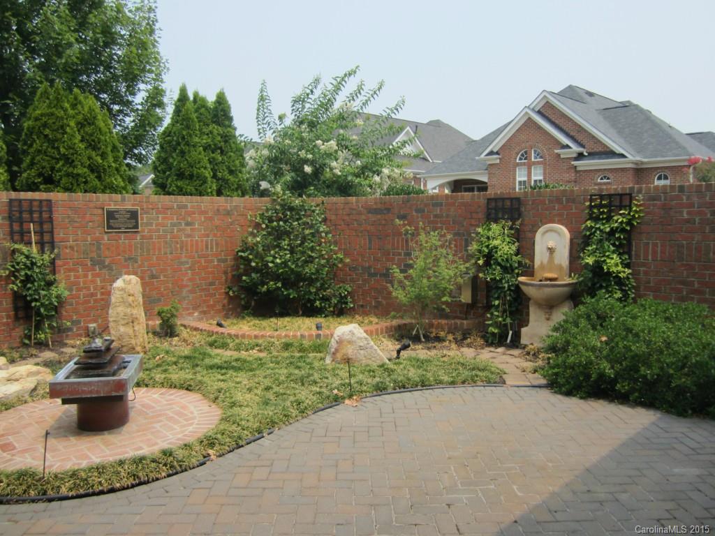 Laurel Creek - Residential