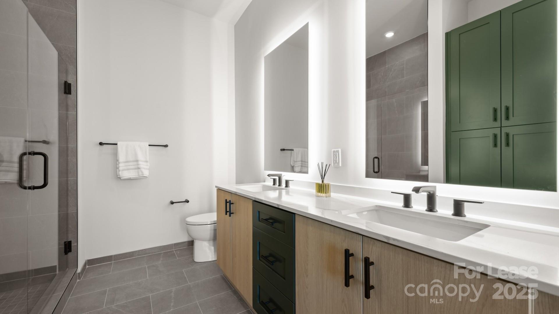 Charlotte, North Carolina 28203, United States, 2 Bedrooms Bedrooms, ,3 BathroomsBathrooms,Residential,Active,1388
