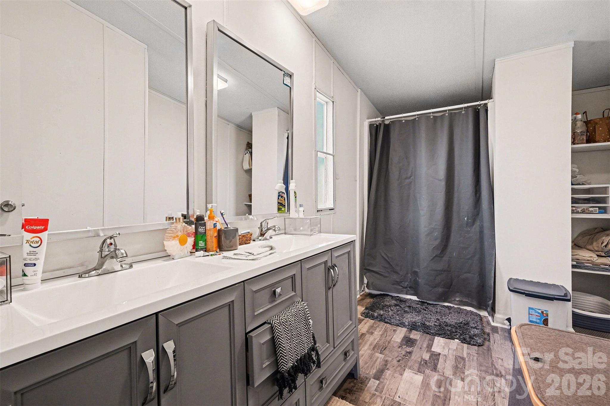 Hoyles Creek - Residential