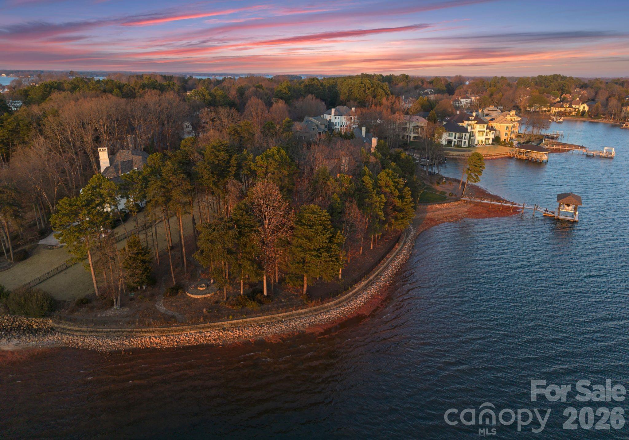 The Peninsula - Land