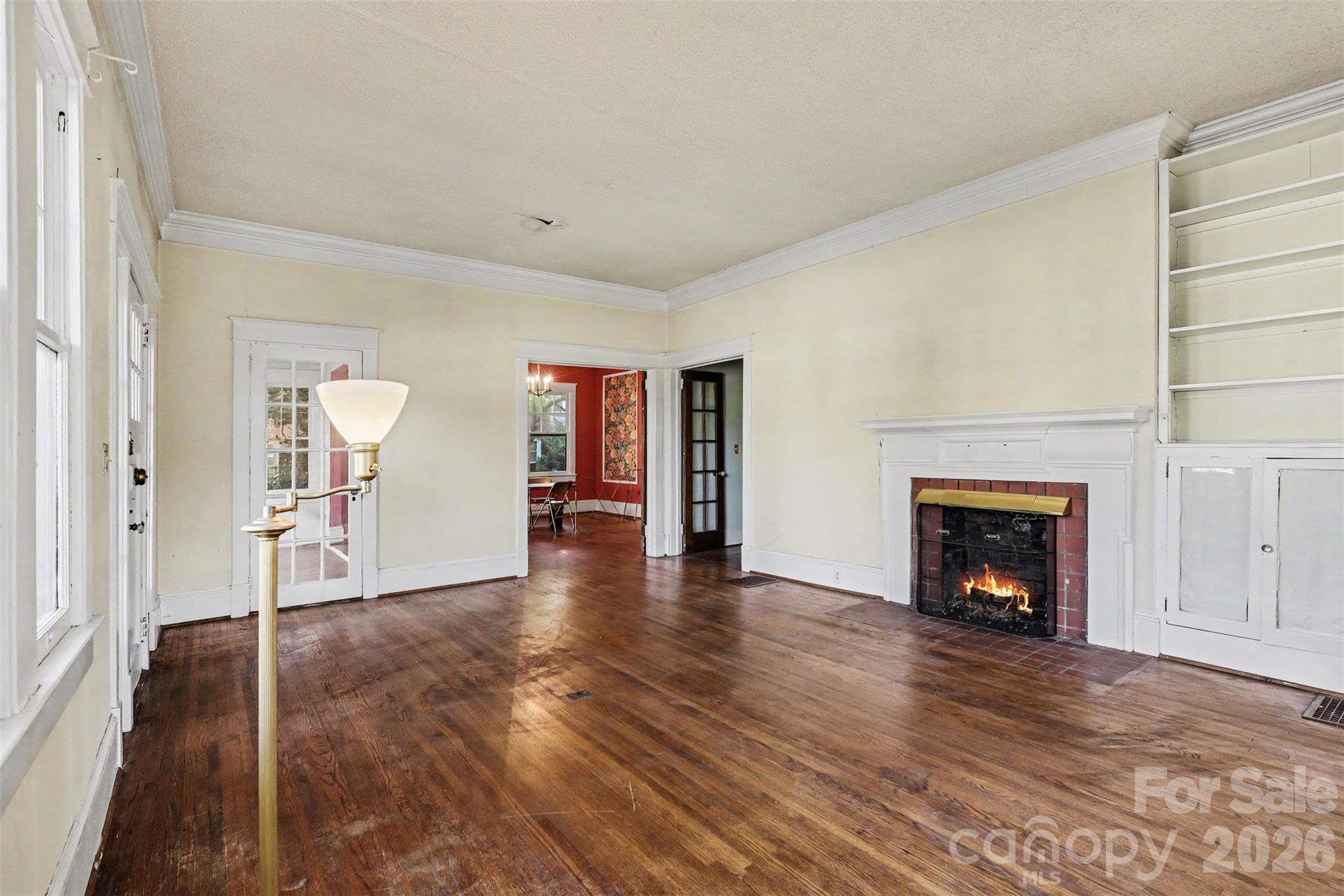 510 Hawthorne Lane