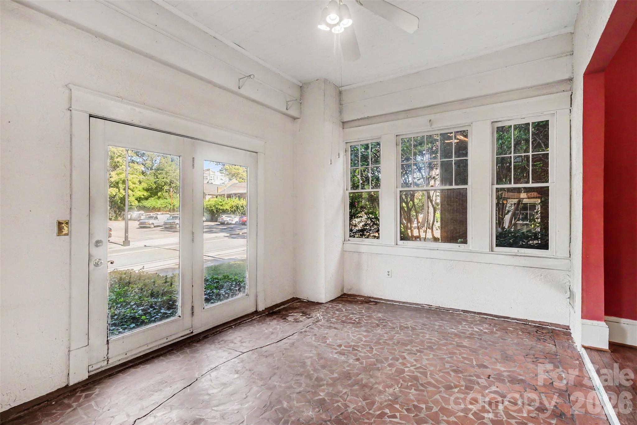 510 Hawthorne Lane