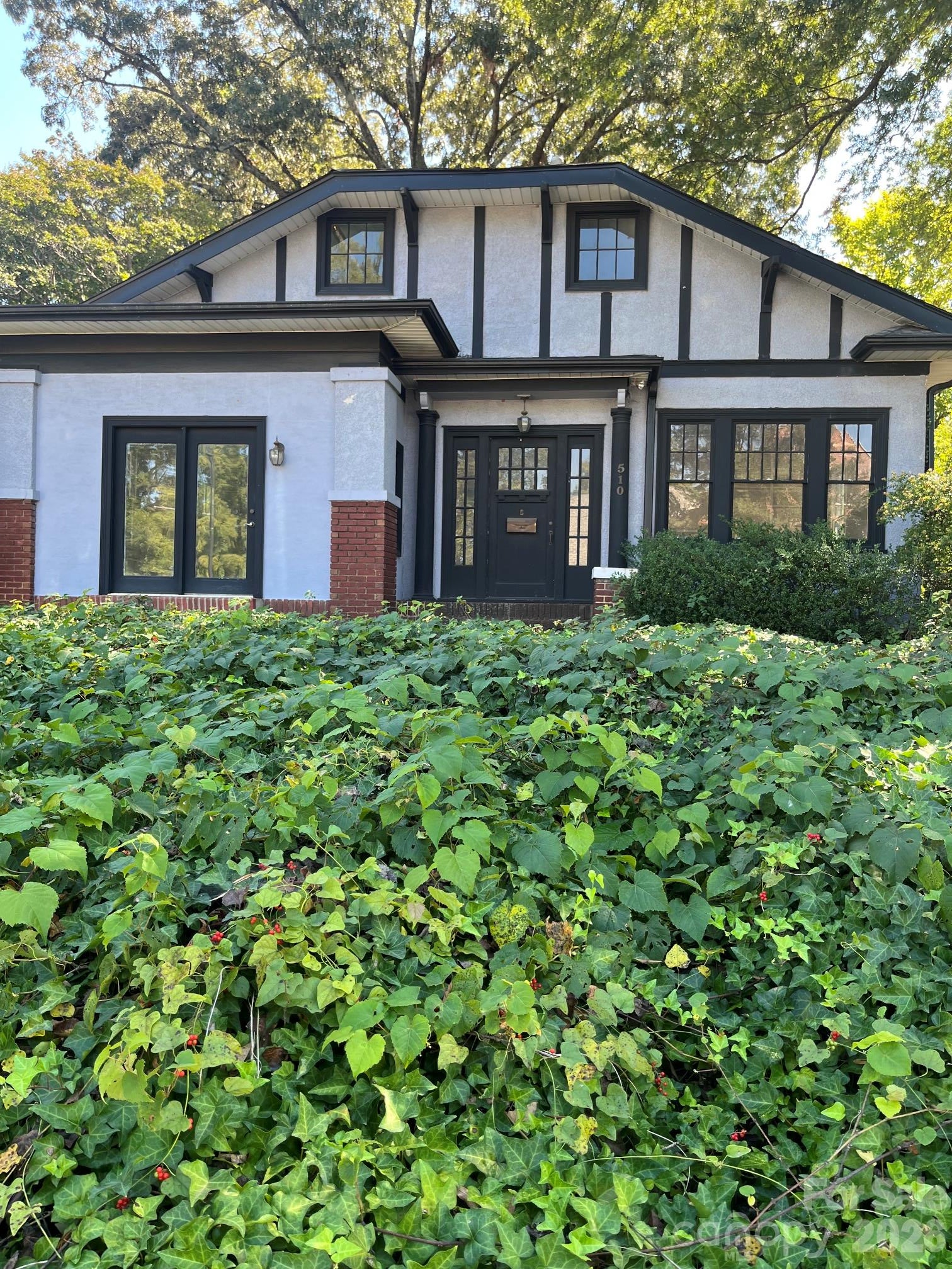 510 Hawthorne Lane