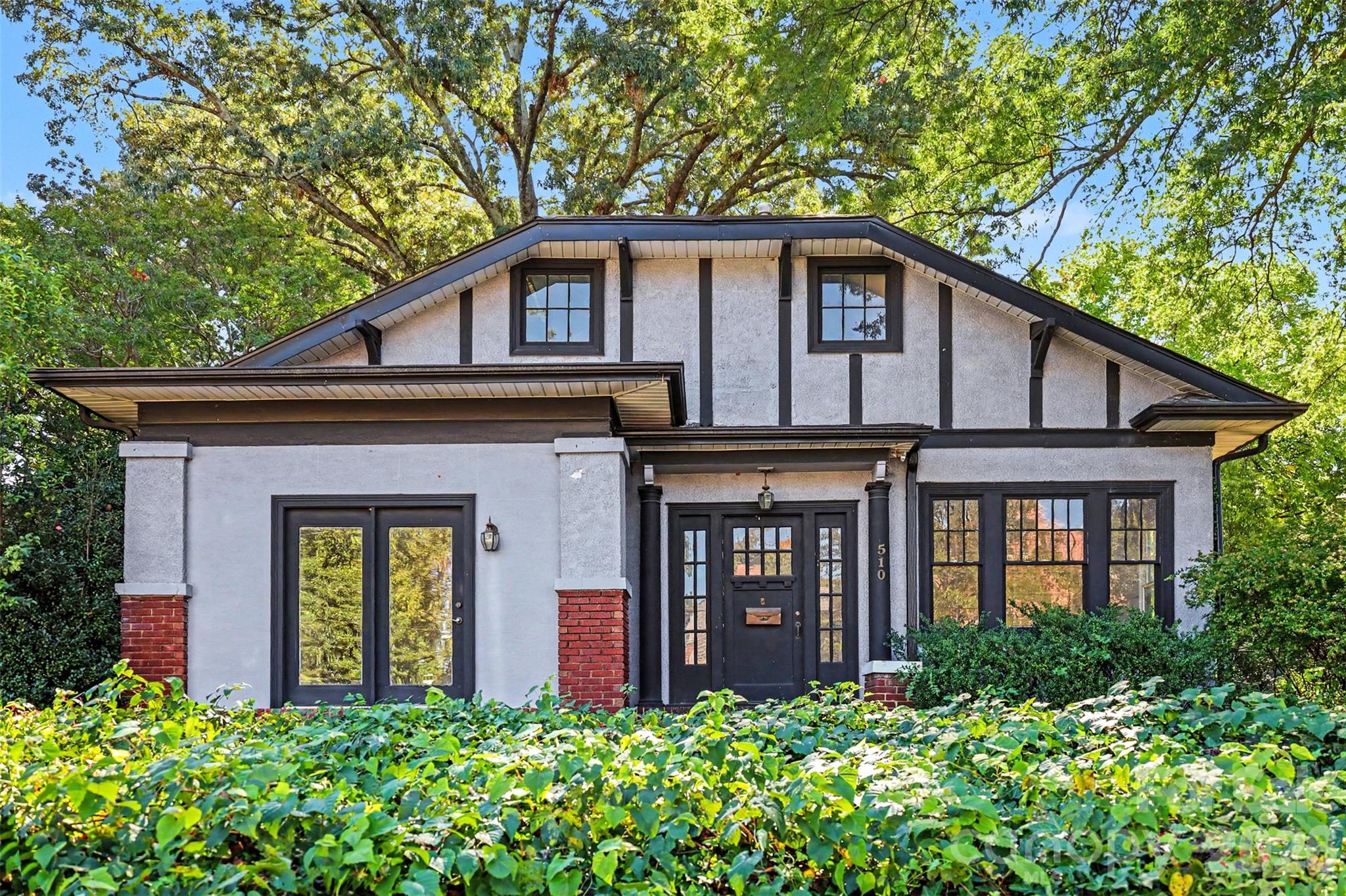 510 Hawthorne Lane