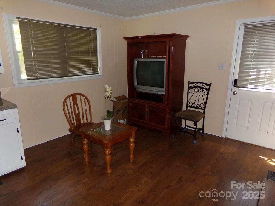 556 Roundtree Circle