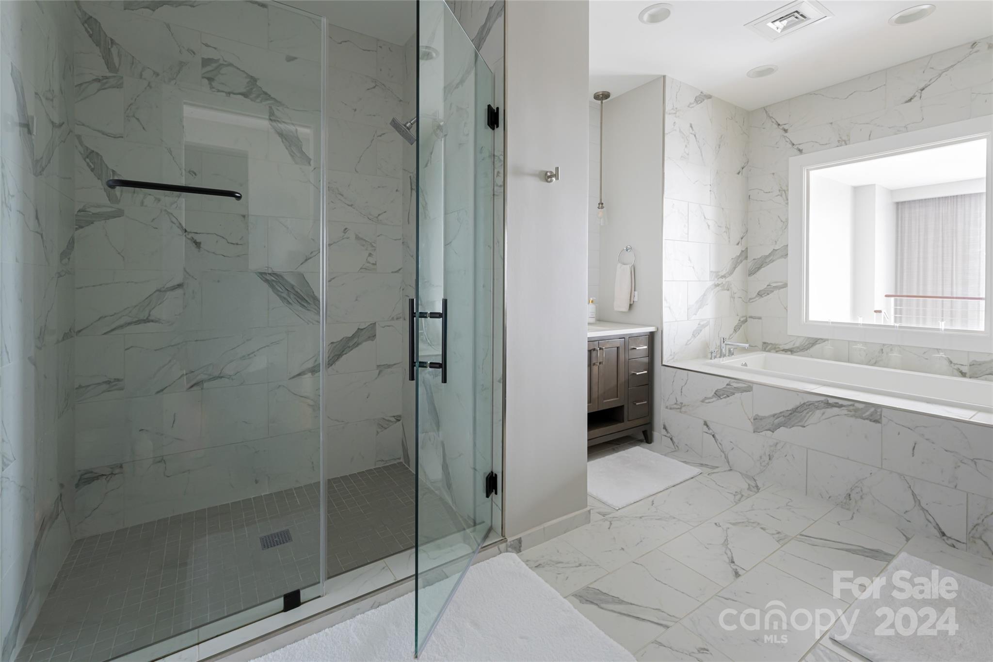 Asheville Arras Residence - Residential