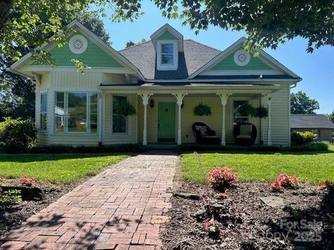 Photo of 743 S College Avenue, Newton, NC 28658 (MLS # 4274456)