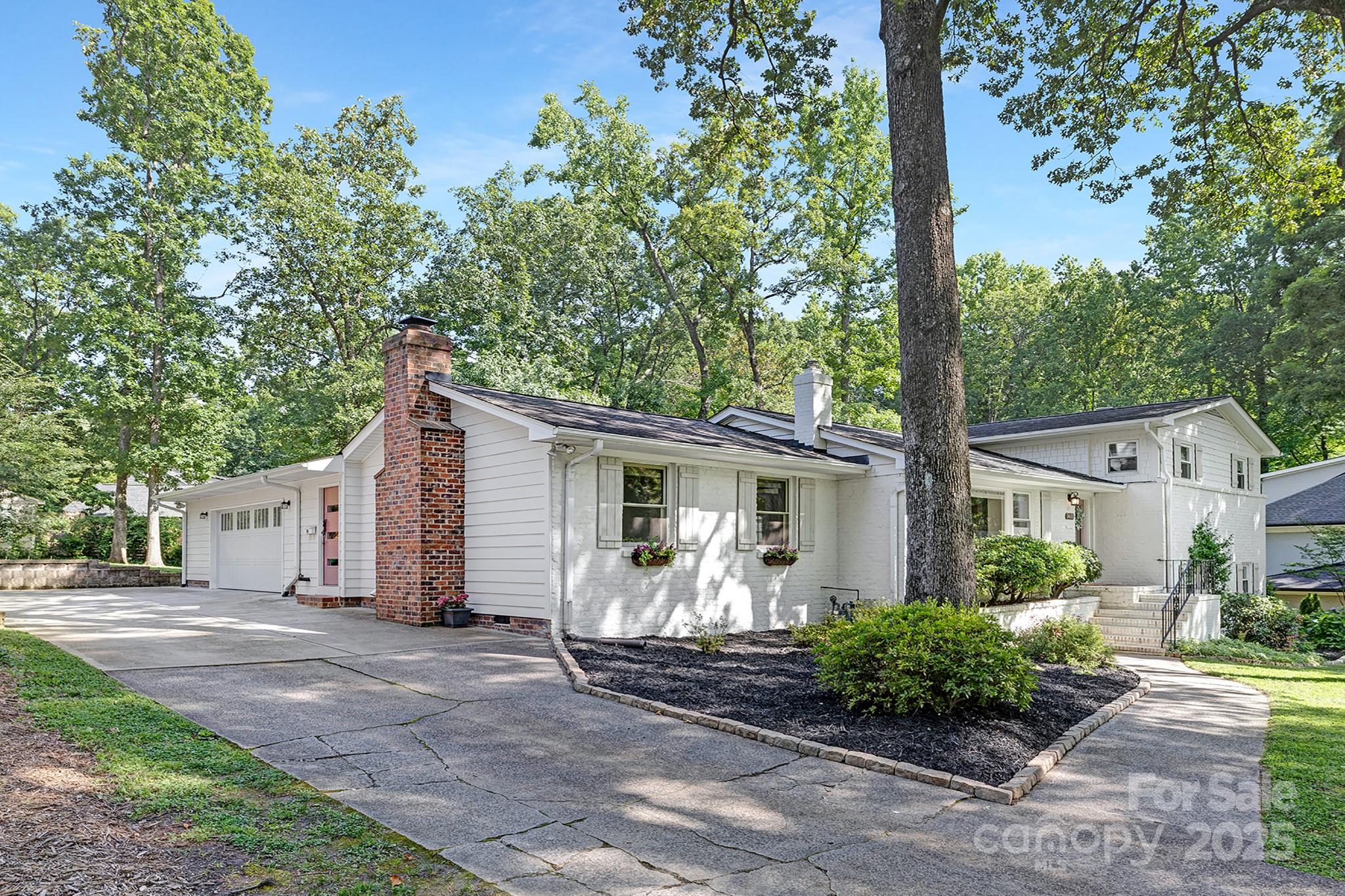 5611 Robinhood Road