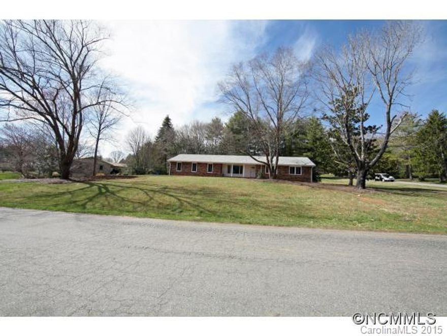 -Just renovated large 4 BR brick ranch in desirable and stable community.  Convent to shopping, restaurants, movies and Blue Ridge Parkway.  Comunity park, Wood fireplace, double garage and lots of storage.  Separate outside entrance to basement.  Come and see.