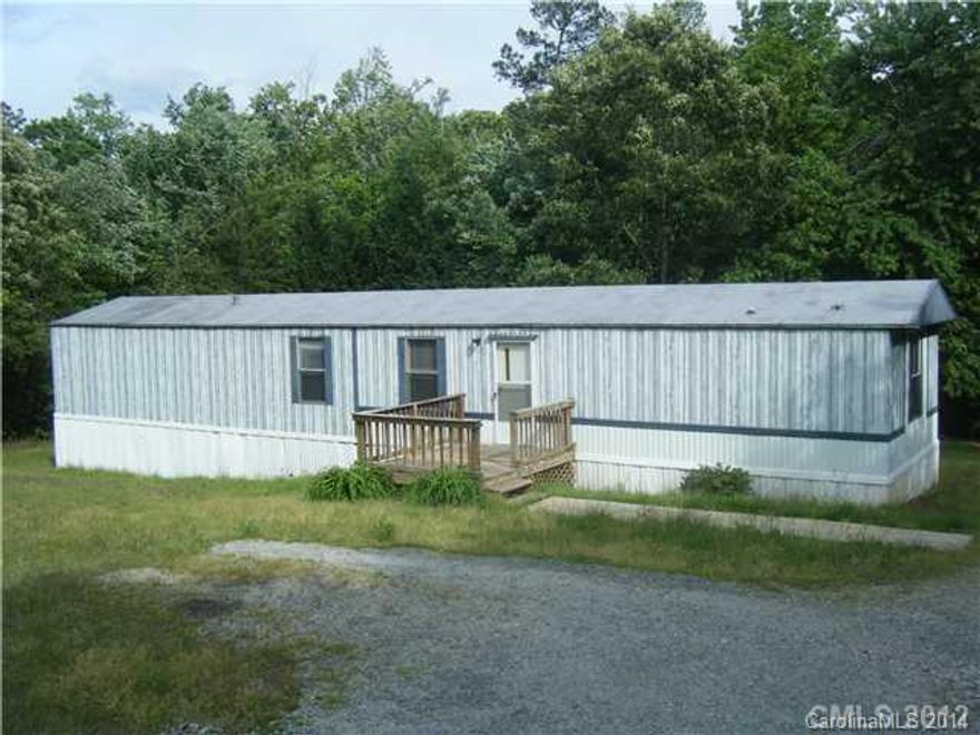 Very cute 3 bedroom, 2 bath single wide with storage building. Home has split floor plan, open living room to kitchen, new flooring in kitchen. Home has been freshly painted.