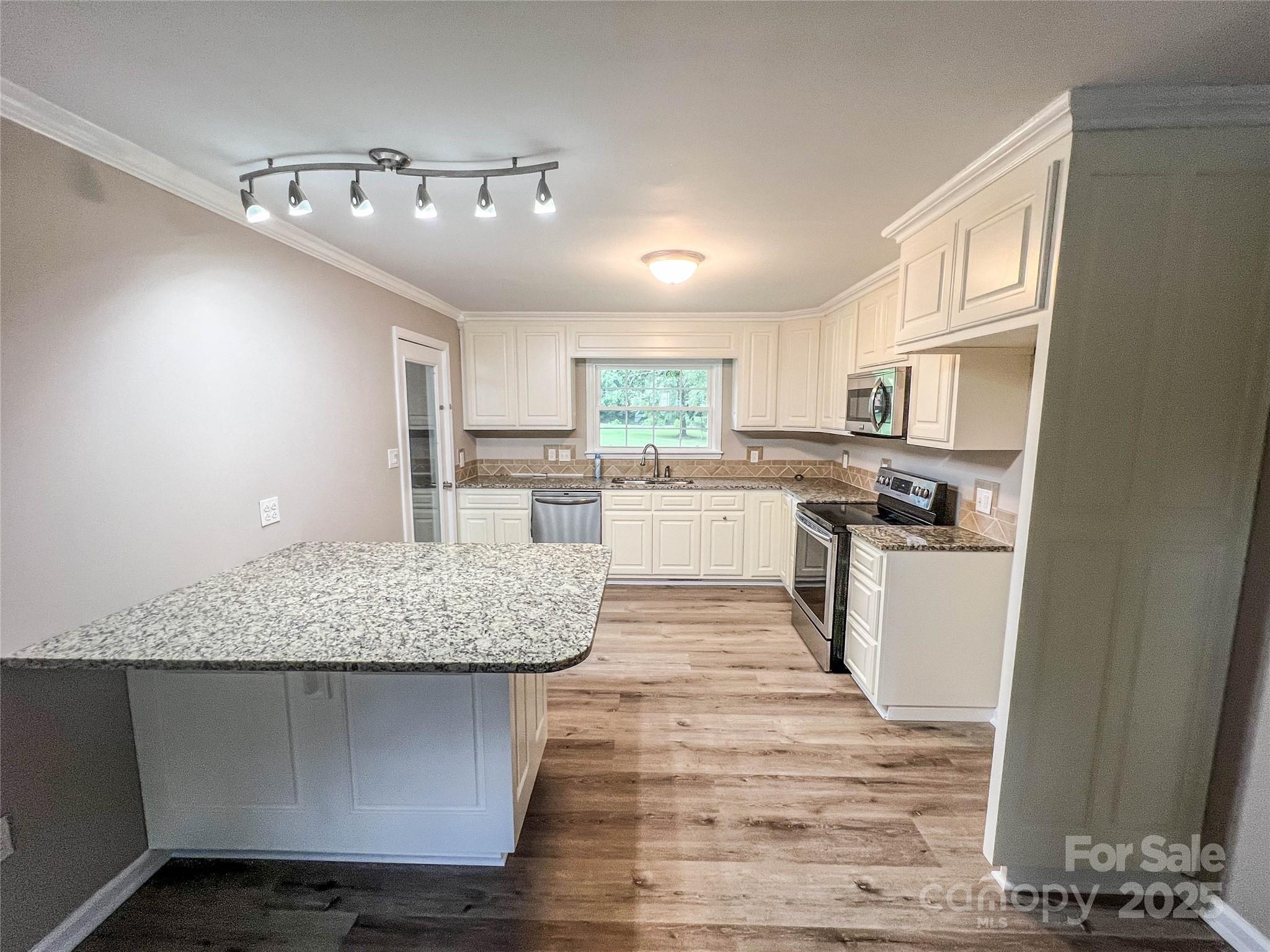 2148 Marwood Lane